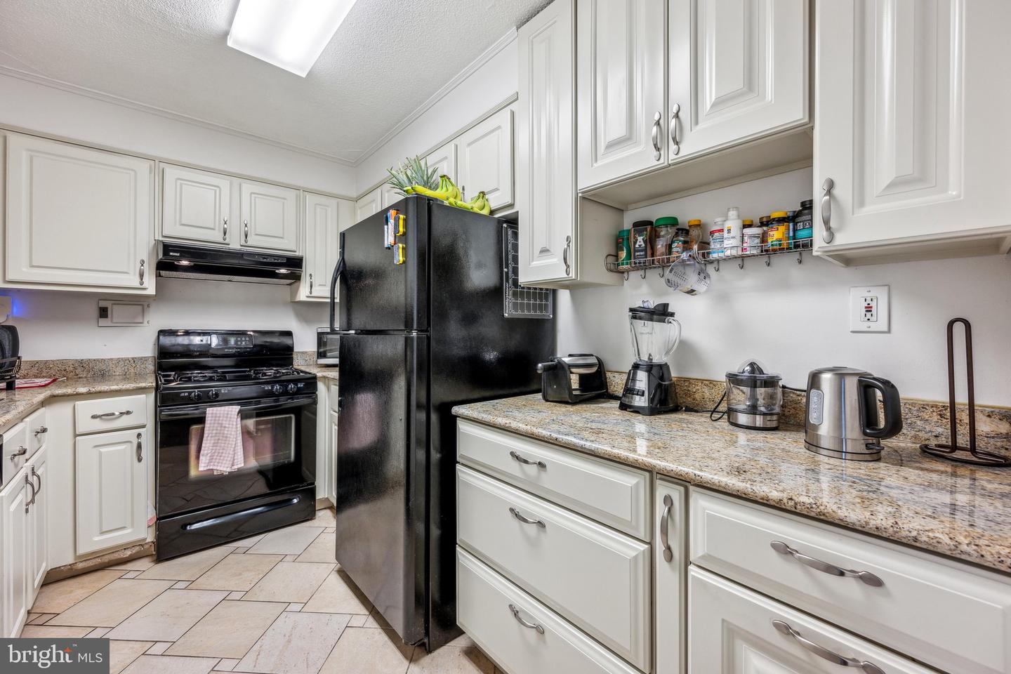4600 S FOUR MILE RUN DR #1216, ARLINGTON, Virginia 22204, 2 Bedrooms Bedrooms, ,2 BathroomsBathrooms,Residential,For sale,4600 S FOUR MILE RUN DR #1216,VAAR2055868 MLS # VAAR2055868