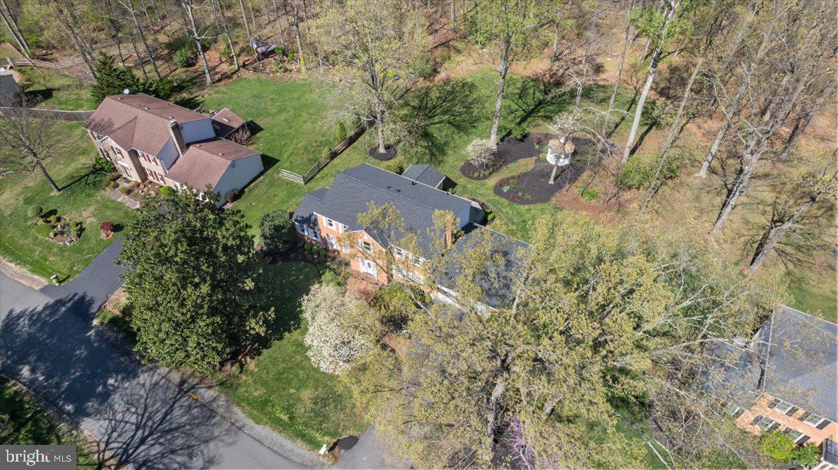 905 HOLLY CREEK DR, GREAT FALLS, Virginia 22066, 5 Bedrooms Bedrooms, ,3 BathroomsBathrooms,Residential,For sale,905 HOLLY CREEK DR,VAFX2233526 MLS # VAFX2233526