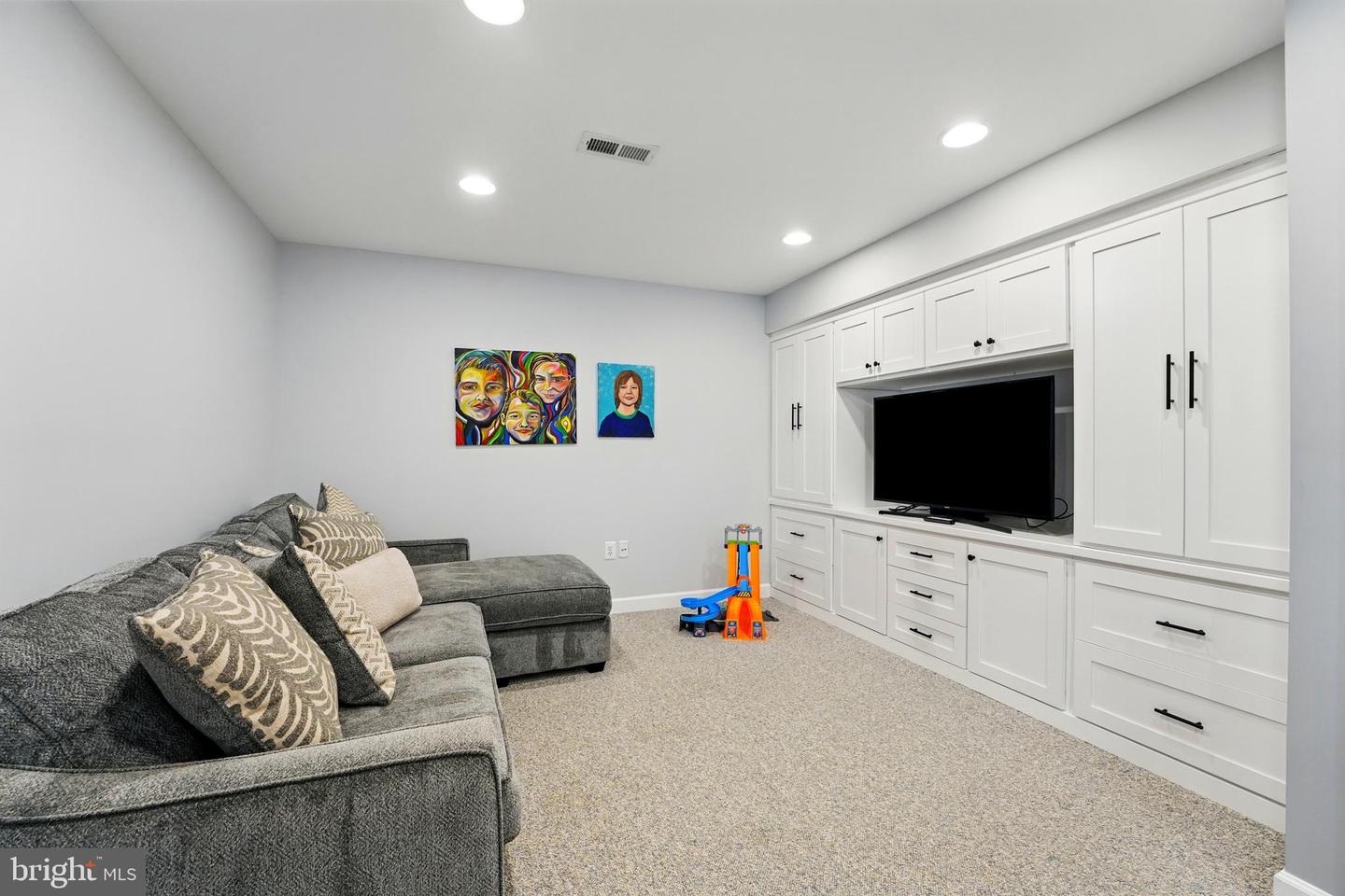 19254 MABEL CT, CULPEPER, Virginia 22701, 4 Bedrooms Bedrooms, ,4 BathroomsBathrooms,Residential,For sale,19254 MABEL CT,VACU2010272 MLS # VACU2010272