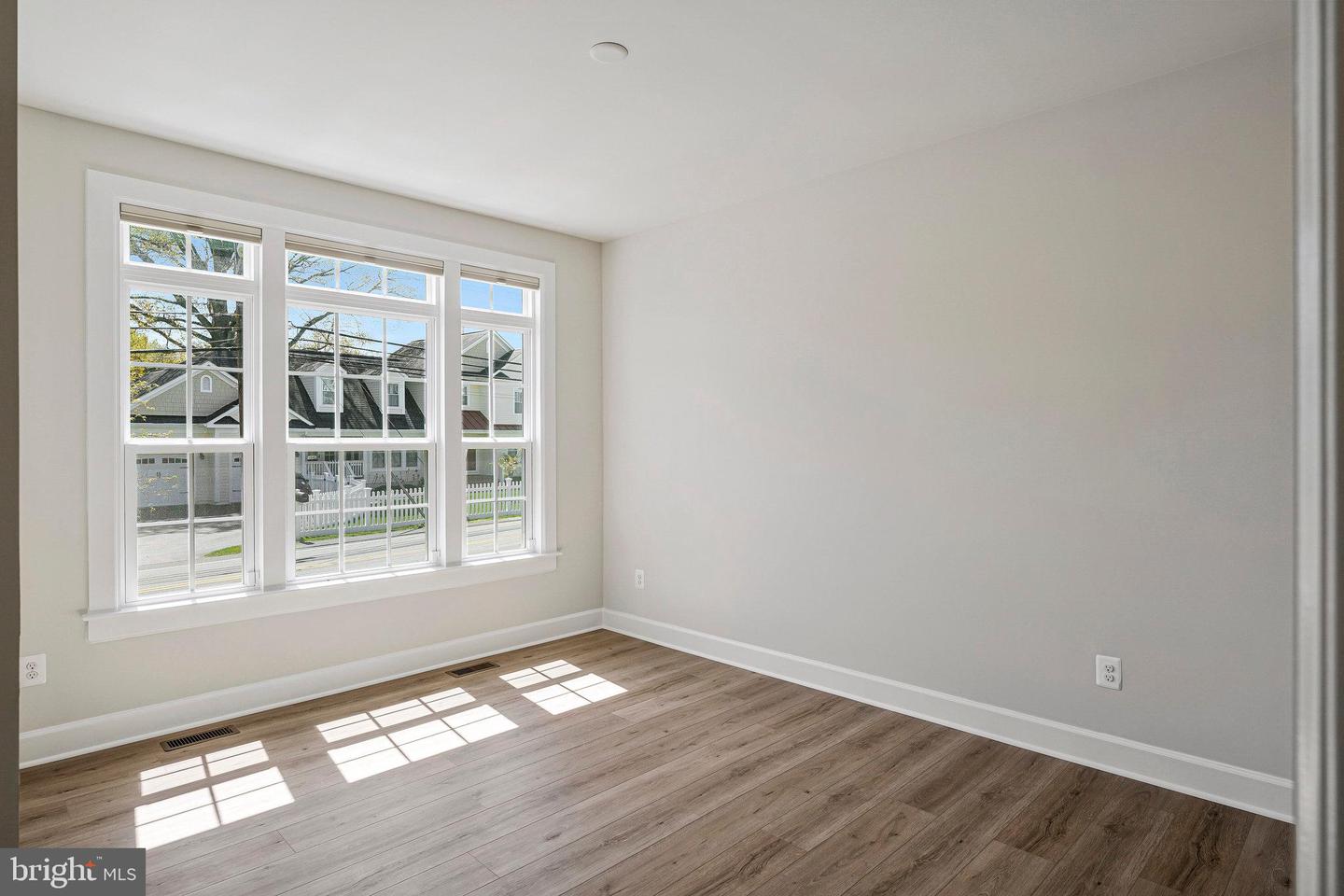 10606 CEDAR AVE, FAIRFAX, Virginia 22030, 6 Bedrooms Bedrooms, ,6 BathroomsBathrooms,Residential,For sale,10606 CEDAR AVE,VAFX2233774 MLS # VAFX2233774