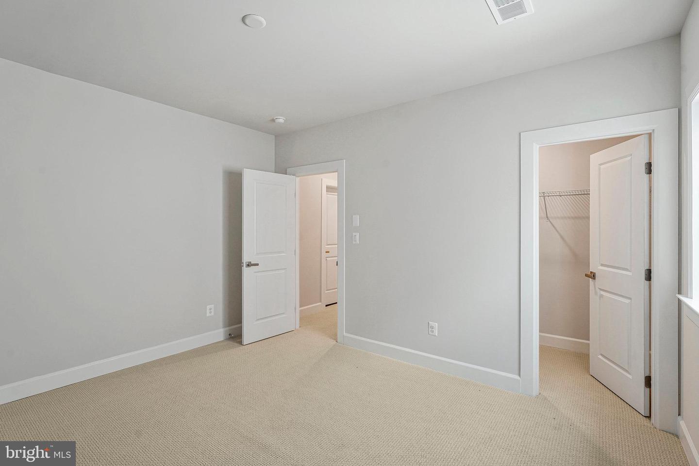 10606 CEDAR AVE, FAIRFAX, Virginia 22030, 6 Bedrooms Bedrooms, ,6 BathroomsBathrooms,Residential,For sale,10606 CEDAR AVE,VAFX2233774 MLS # VAFX2233774