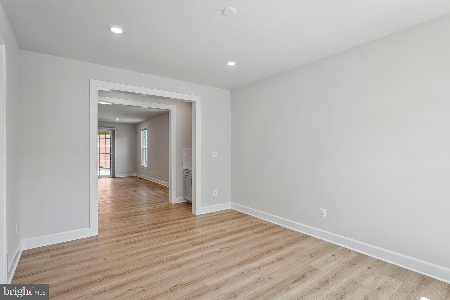 10606 CEDAR AVE, FAIRFAX, Virginia 22030, 6 Bedrooms Bedrooms, ,6 BathroomsBathrooms,Residential,For sale,10606 CEDAR AVE,VAFX2233774 MLS # VAFX2233774