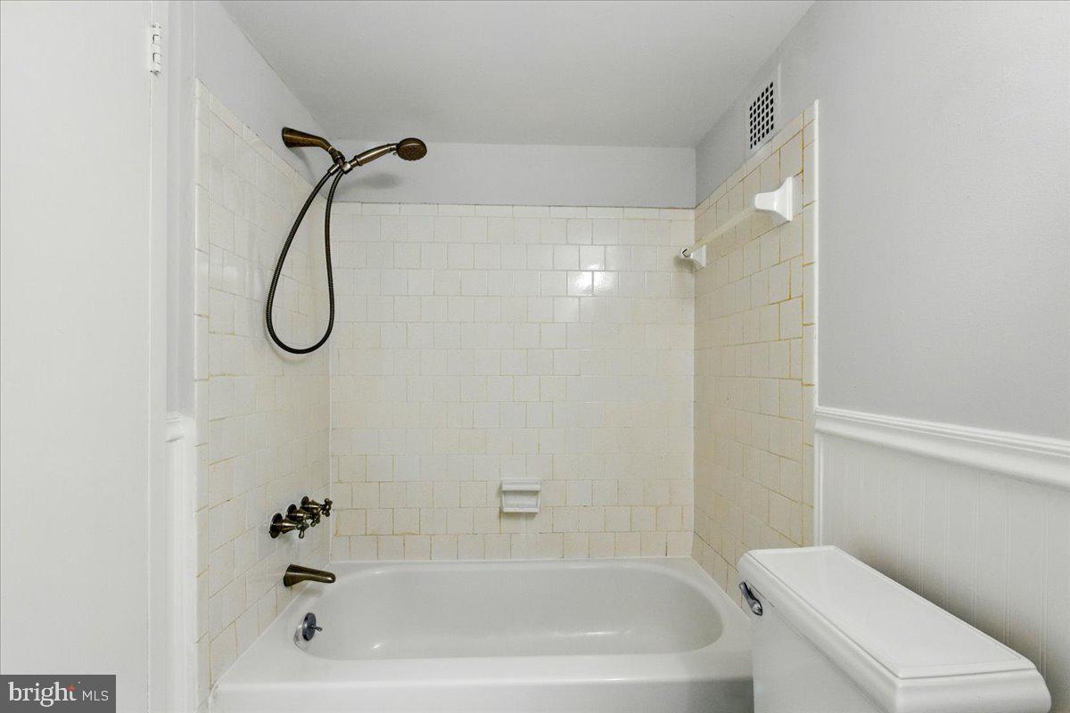 1225 MARTHA CUSTIS DR #919, ALEXANDRIA, Virginia 22302, 3 Bedrooms Bedrooms, ,2 BathroomsBathrooms,Residential,For sale,1225 MARTHA CUSTIS DR #919,VAAX2044230 MLS # VAAX2044230