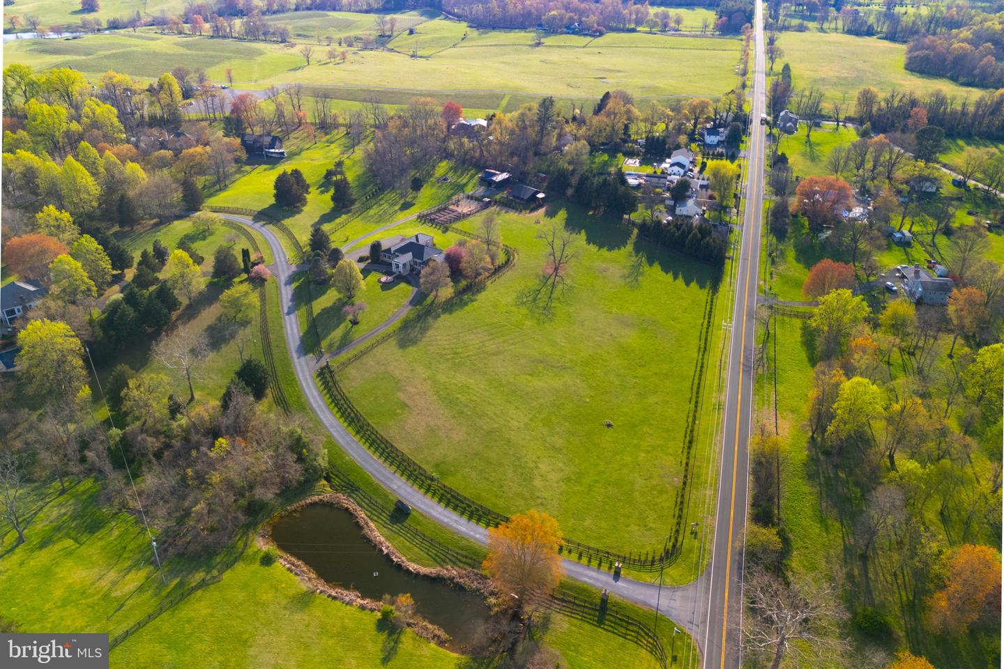 23333 FOUR CHIMNEYS LN, MIDDLEBURG, Virginia 20117, 4 Bedrooms Bedrooms, ,7 BathroomsBathrooms,Residential,For sale,23333 FOUR CHIMNEYS LN,VALO2088950 MLS # VALO2088950