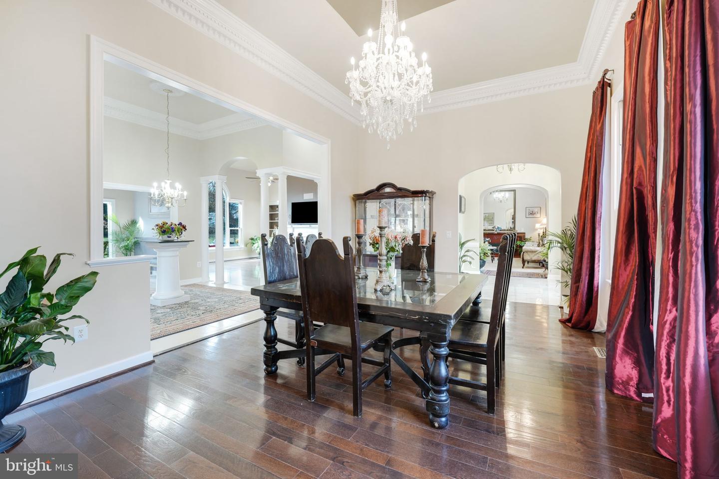 23333 FOUR CHIMNEYS LN, MIDDLEBURG, Virginia 20117, 4 Bedrooms Bedrooms, ,7 BathroomsBathrooms,Residential,For sale,23333 FOUR CHIMNEYS LN,VALO2088950 MLS # VALO2088950