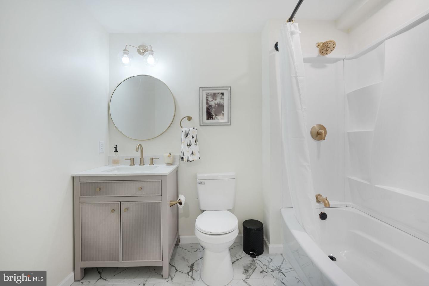 23333 FOUR CHIMNEYS LN, MIDDLEBURG, Virginia 20117, 4 Bedrooms Bedrooms, ,7 BathroomsBathrooms,Residential,For sale,23333 FOUR CHIMNEYS LN,VALO2088950 MLS # VALO2088950