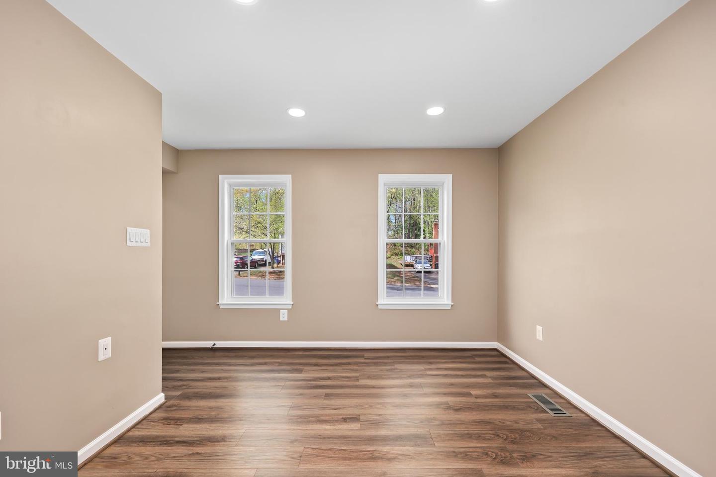 14387 SURRYDALE DR, WOODBRIDGE, Virginia 22193, 3 Bedrooms Bedrooms, ,3 BathroomsBathrooms,Residential,For sale,14387 SURRYDALE DR,VAPW2088690 MLS # VAPW2088690