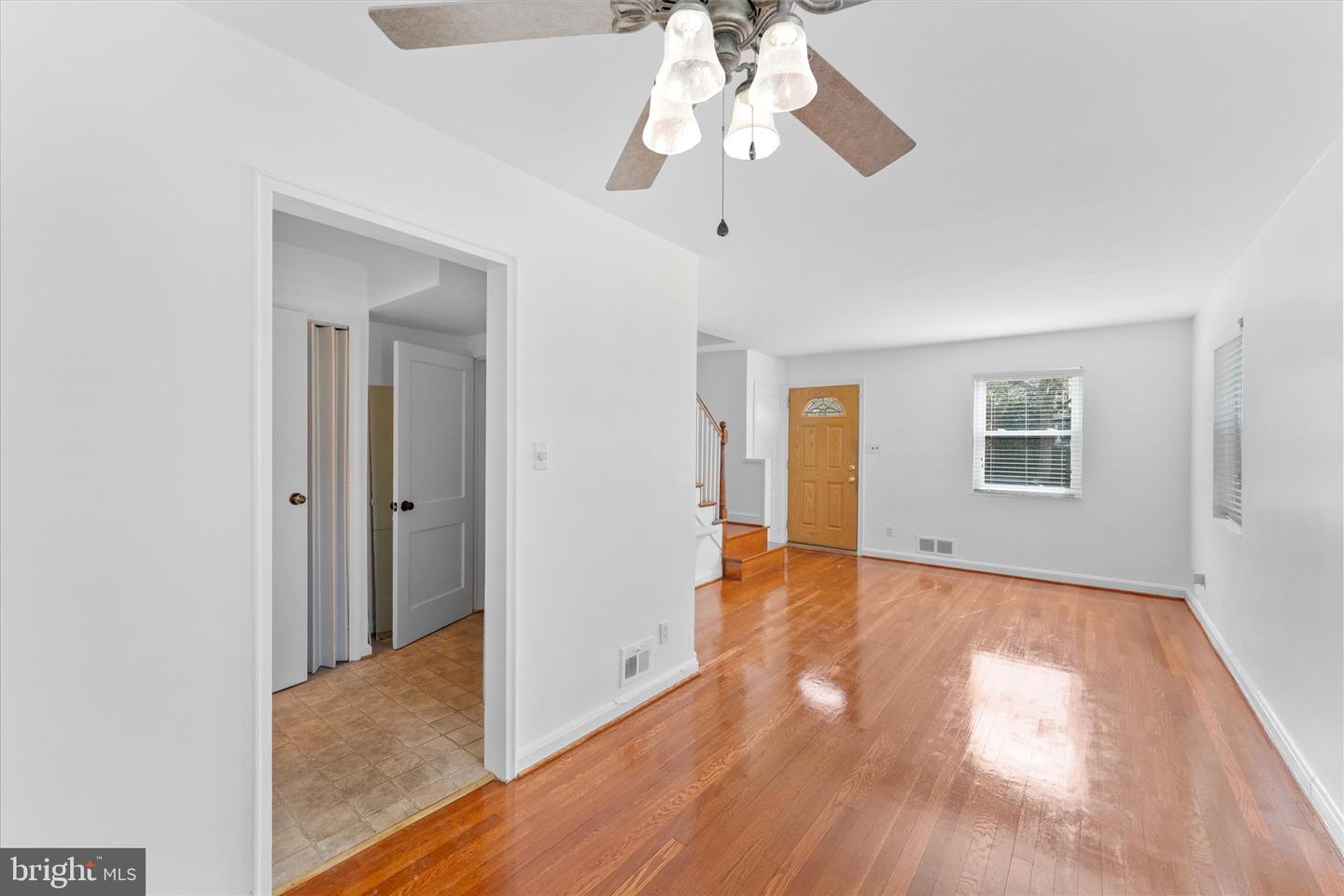733 S FAYETTE ST, ALEXANDRIA, Virginia 22314, 3 Bedrooms Bedrooms, ,2 BathroomsBathrooms,Residential,For sale,733 S FAYETTE ST,VAAX2043080 MLS # VAAX2043080