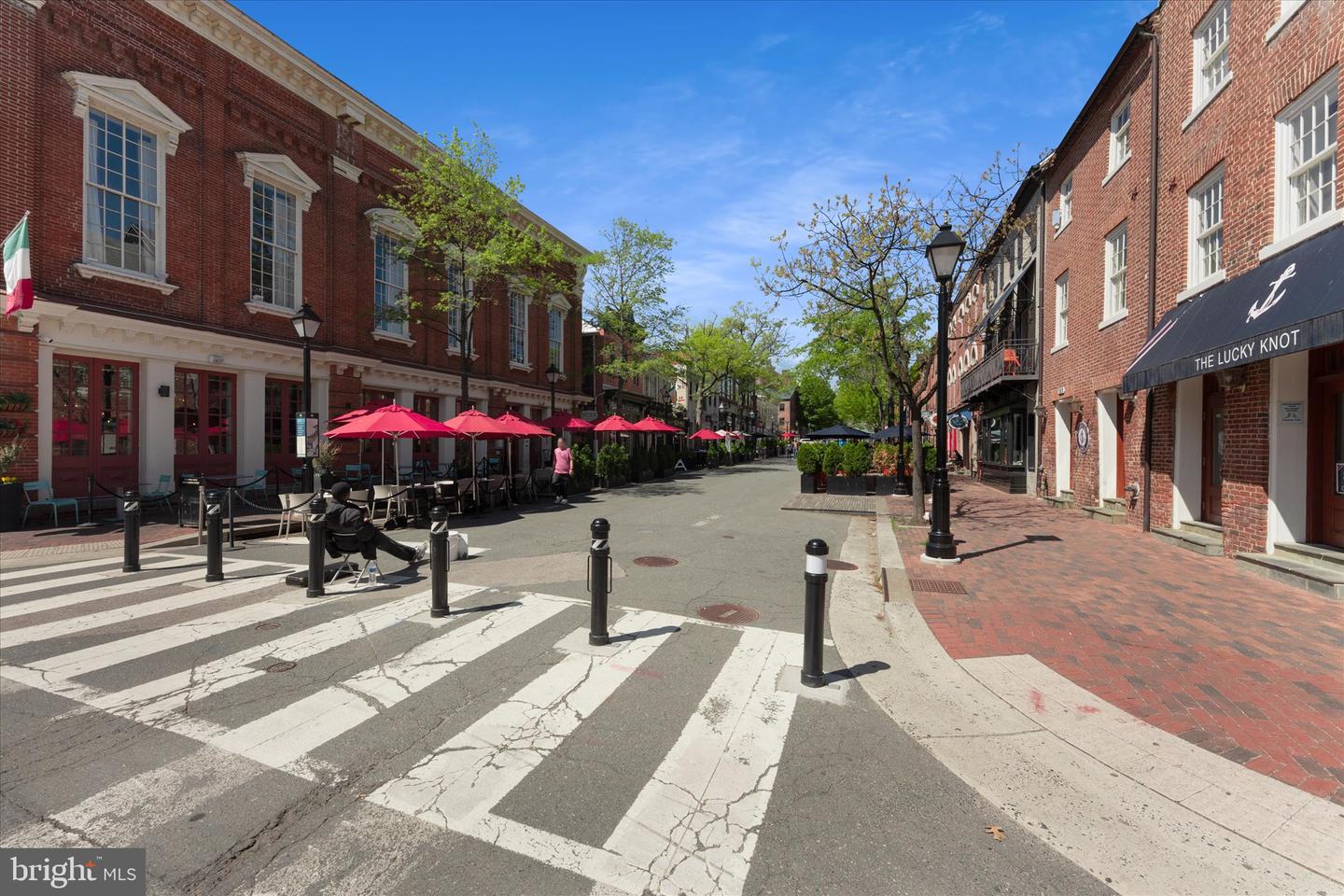 733 S FAYETTE ST, ALEXANDRIA, Virginia 22314, 3 Bedrooms Bedrooms, ,2 BathroomsBathrooms,Residential,For sale,733 S FAYETTE ST,VAAX2043080 MLS # VAAX2043080