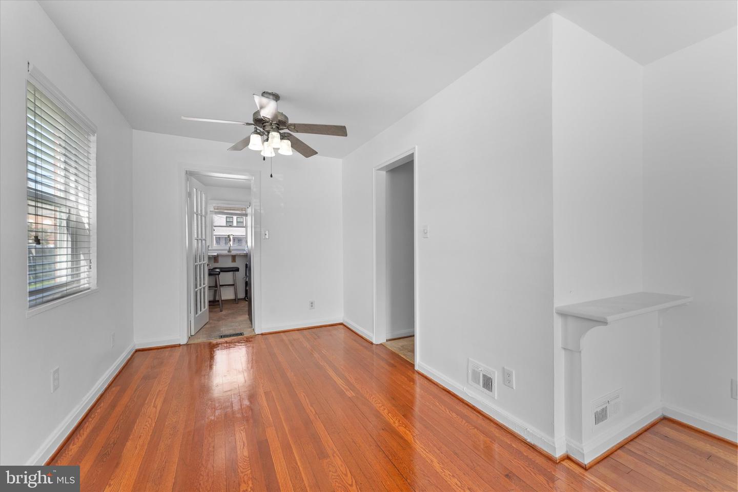 733 S FAYETTE ST, ALEXANDRIA, Virginia 22314, 3 Bedrooms Bedrooms, ,2 BathroomsBathrooms,Residential,For sale,733 S FAYETTE ST,VAAX2043080 MLS # VAAX2043080