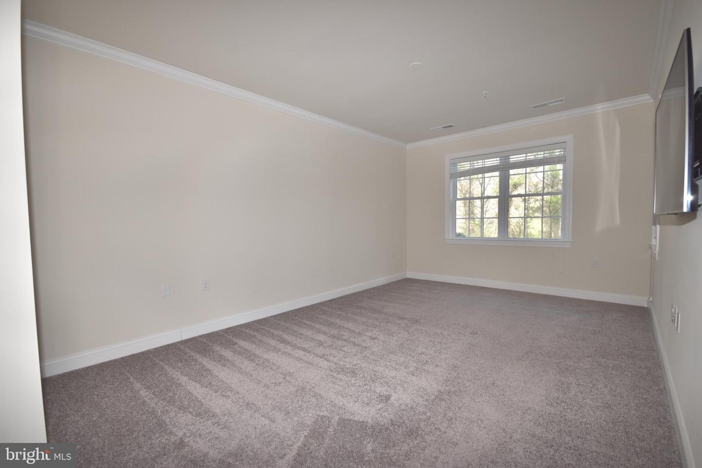 15130 HEATHER MILL LN #102, HAYMARKET, Virginia 20169, 2 Bedrooms Bedrooms, ,2 BathroomsBathrooms,Residential,For sale,15130 HEATHER MILL LN #102,VAPW2090502 MLS # VAPW2090502