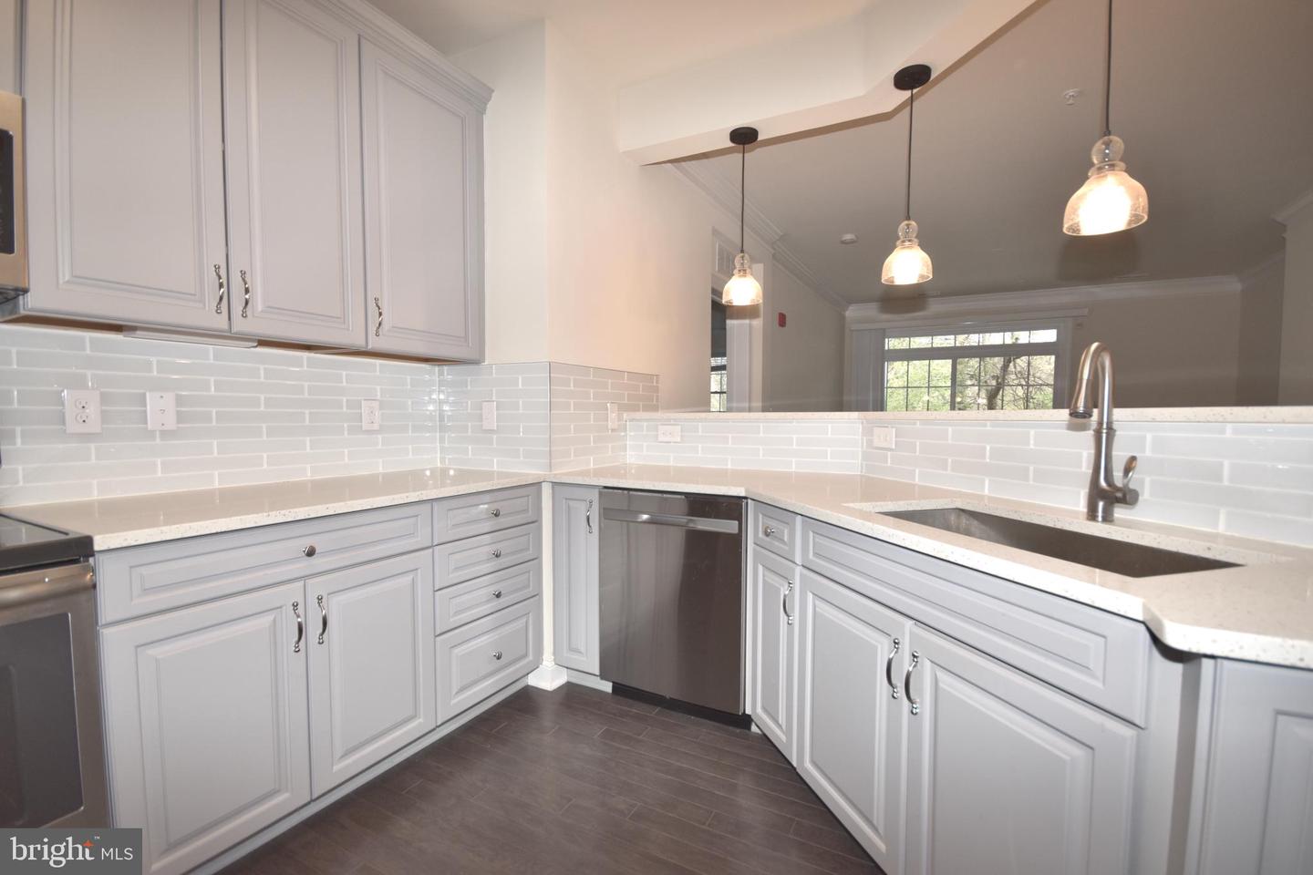 15130 HEATHER MILL LN #102, HAYMARKET, Virginia 20169, 2 Bedrooms Bedrooms, ,2 BathroomsBathrooms,Residential,For sale,15130 HEATHER MILL LN #102,VAPW2090502 MLS # VAPW2090502