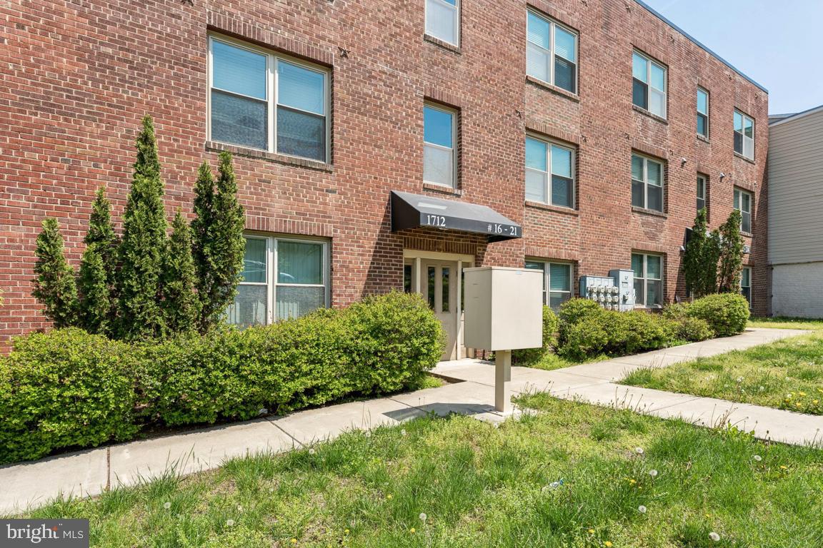 1712 W ST SE #18, WASHINGTON, District Of Columbia 20020, 2 Bedrooms Bedrooms, ,2 BathroomsBathrooms,Residential,For sale,1712 W ST SE #18,DCDC2193548 MLS # DCDC2193548