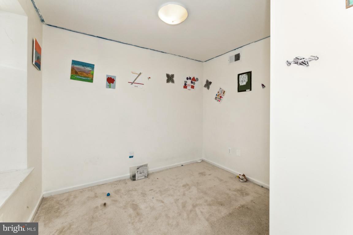 1712 W ST SE #18, WASHINGTON, District Of Columbia 20020, 2 Bedrooms Bedrooms, ,2 BathroomsBathrooms,Residential,For sale,1712 W ST SE #18,DCDC2193548 MLS # DCDC2193548