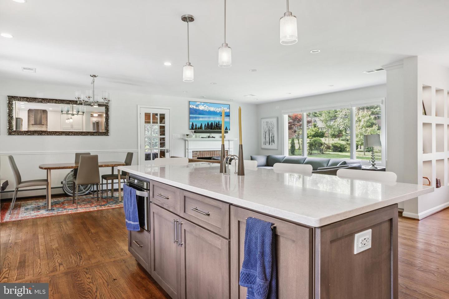 8815 SOUTHWICK ST, FAIRFAX, Virginia 22031, 4 Bedrooms Bedrooms, ,3 BathroomsBathrooms,Residential,For sale,8815 SOUTHWICK ST,VAFX2233312 MLS # VAFX2233312