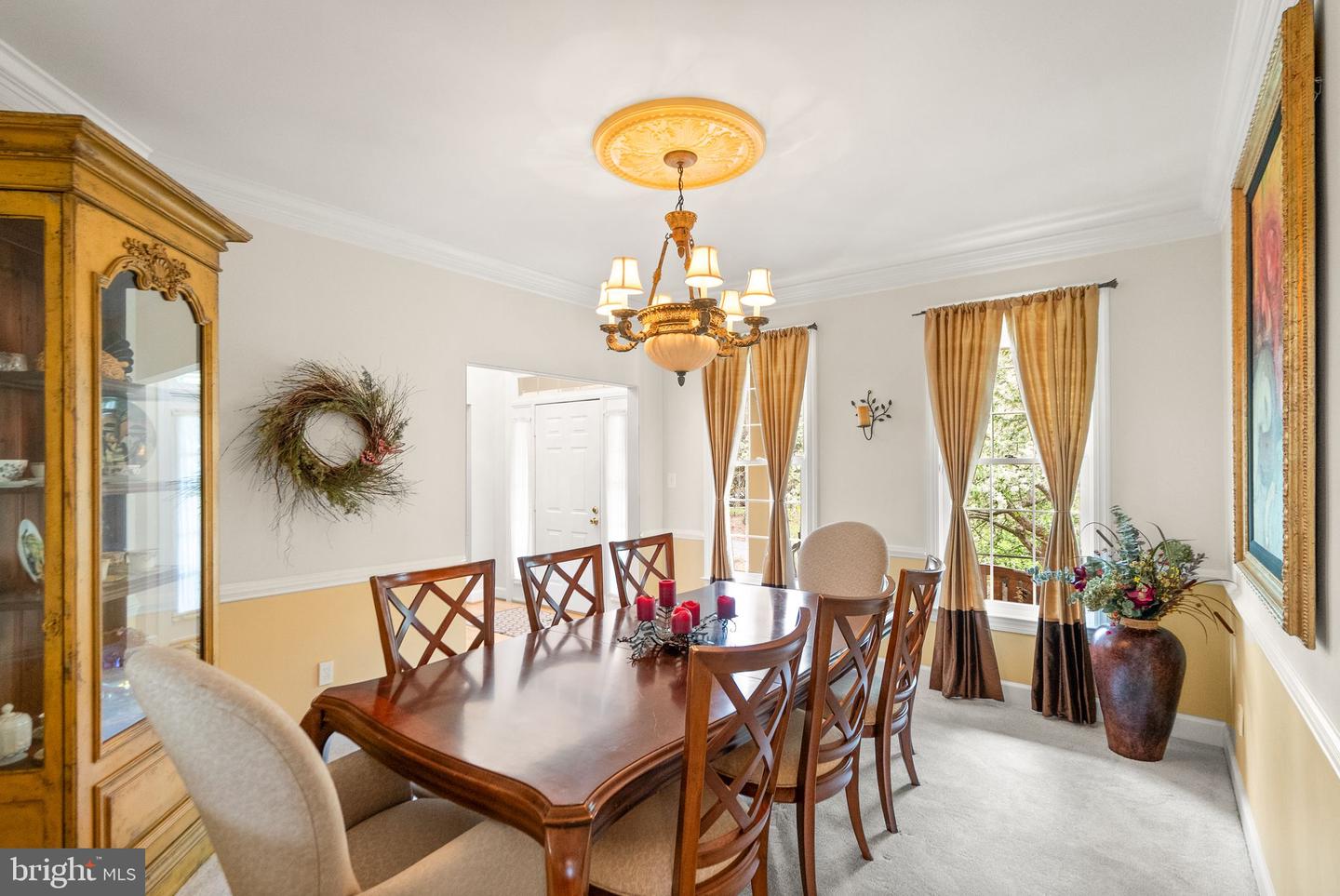 11820 POPES HEAD RD, FAIRFAX, Virginia 22030, 5 Bedrooms Bedrooms, ,4 BathroomsBathrooms,Residential,For sale,11820 POPES HEAD RD,VAFX2234476 MLS # VAFX2234476