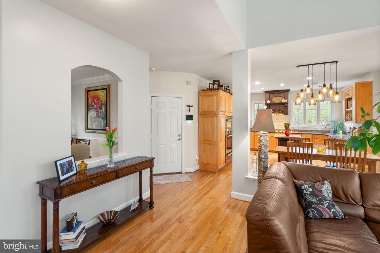 11820 POPES HEAD RD, FAIRFAX, Virginia 22030, 5 Bedrooms Bedrooms, ,4 BathroomsBathrooms,Residential,For sale,11820 POPES HEAD RD,VAFX2234476 MLS # VAFX2234476