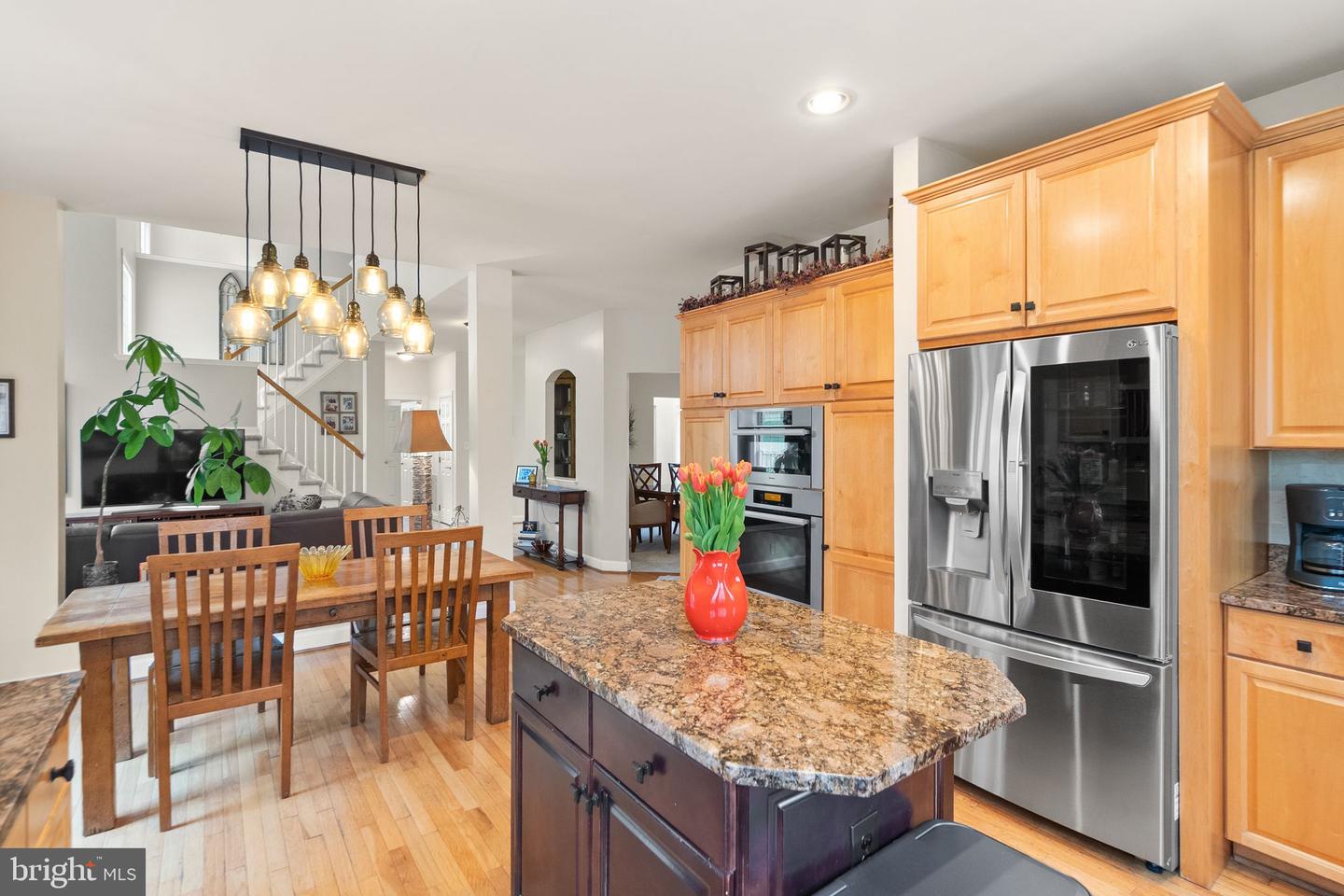 11820 POPES HEAD RD, FAIRFAX, Virginia 22030, 5 Bedrooms Bedrooms, ,4 BathroomsBathrooms,Residential,For sale,11820 POPES HEAD RD,VAFX2234476 MLS # VAFX2234476