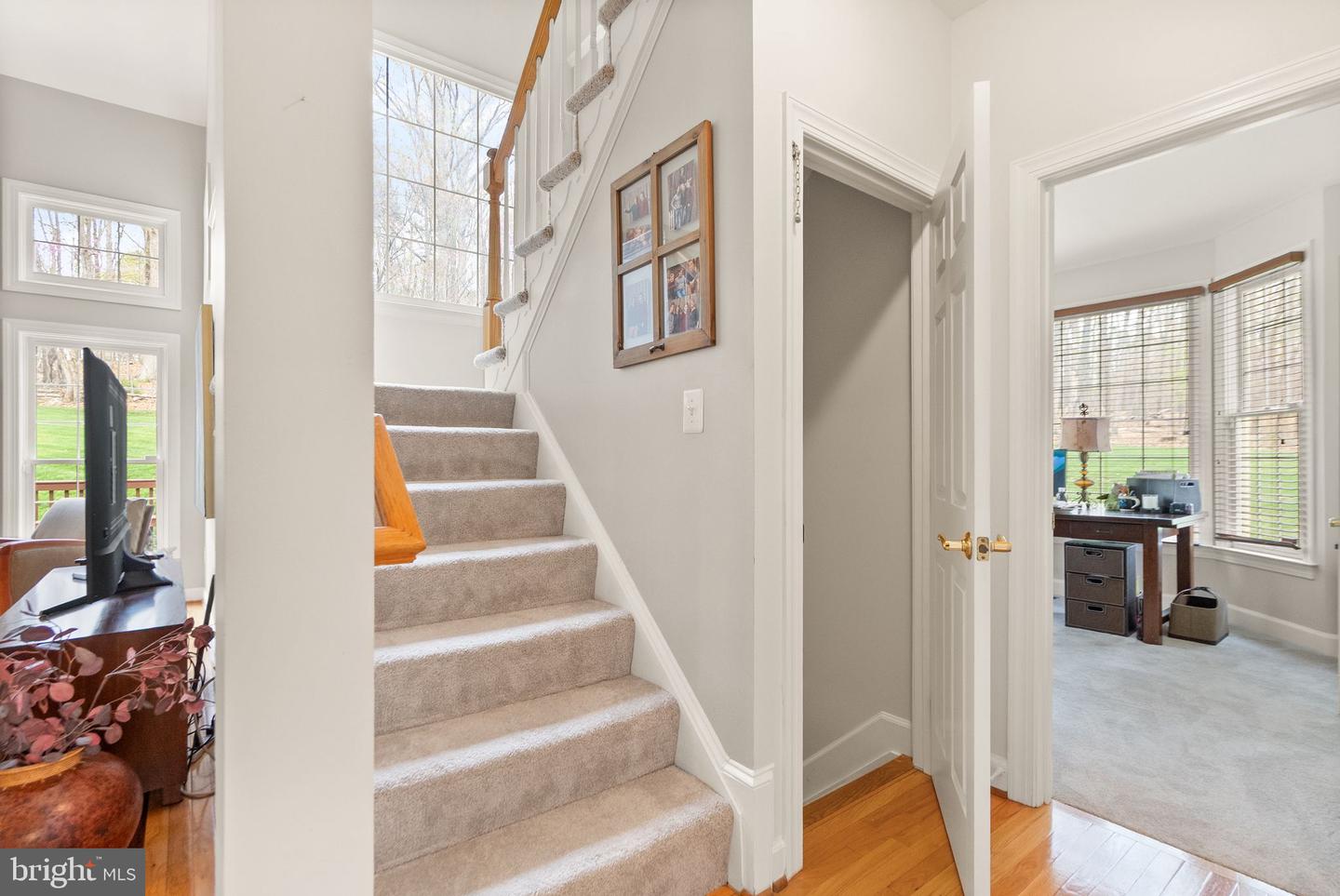 11820 POPES HEAD RD, FAIRFAX, Virginia 22030, 5 Bedrooms Bedrooms, ,4 BathroomsBathrooms,Residential,For sale,11820 POPES HEAD RD,VAFX2234476 MLS # VAFX2234476