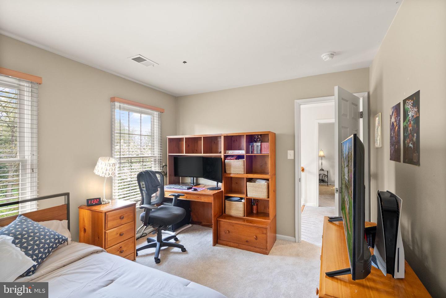 11820 POPES HEAD RD, FAIRFAX, Virginia 22030, 5 Bedrooms Bedrooms, ,4 BathroomsBathrooms,Residential,For sale,11820 POPES HEAD RD,VAFX2234476 MLS # VAFX2234476