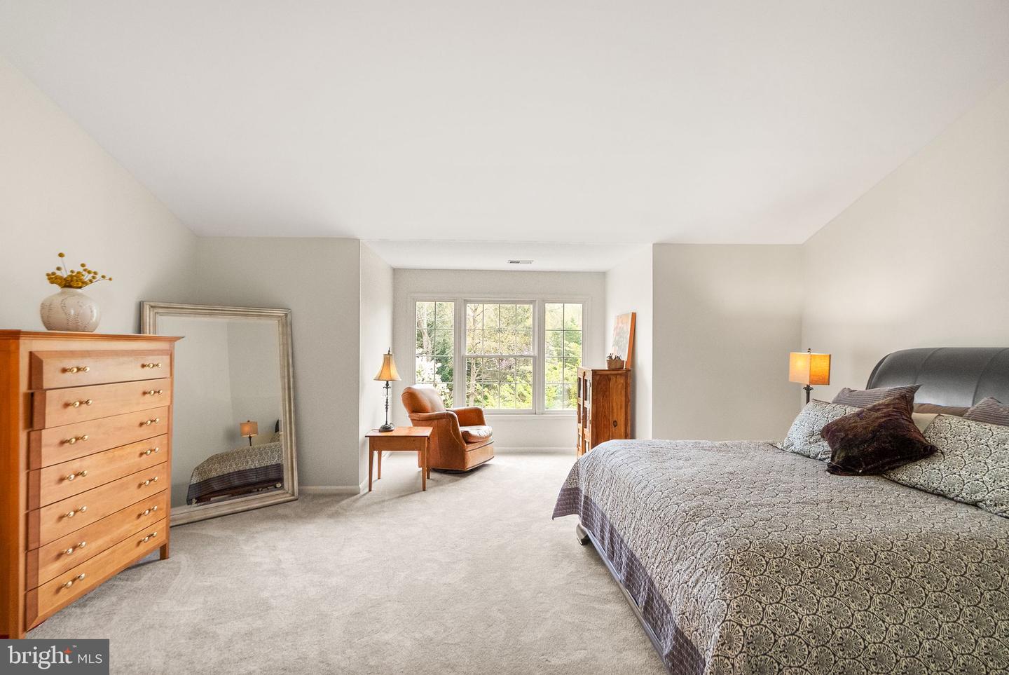 11820 POPES HEAD RD, FAIRFAX, Virginia 22030, 5 Bedrooms Bedrooms, ,4 BathroomsBathrooms,Residential,For sale,11820 POPES HEAD RD,VAFX2234476 MLS # VAFX2234476