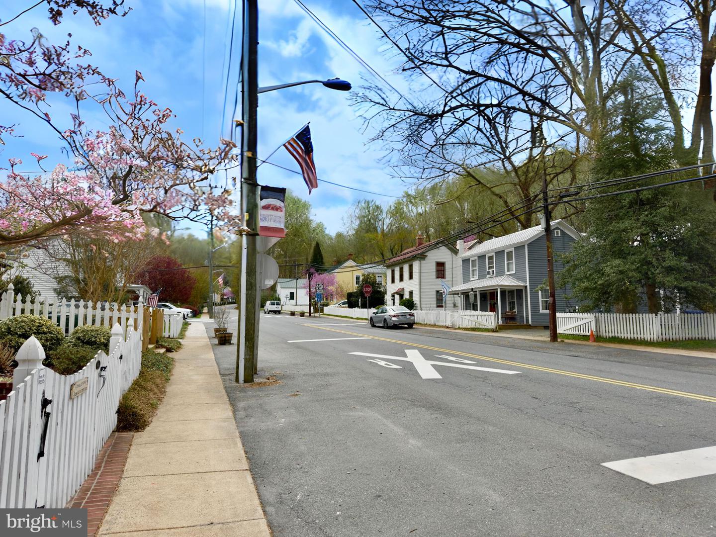 11820 POPES HEAD RD, FAIRFAX, Virginia 22030, 5 Bedrooms Bedrooms, ,4 BathroomsBathrooms,Residential,For sale,11820 POPES HEAD RD,VAFX2234476 MLS # VAFX2234476
