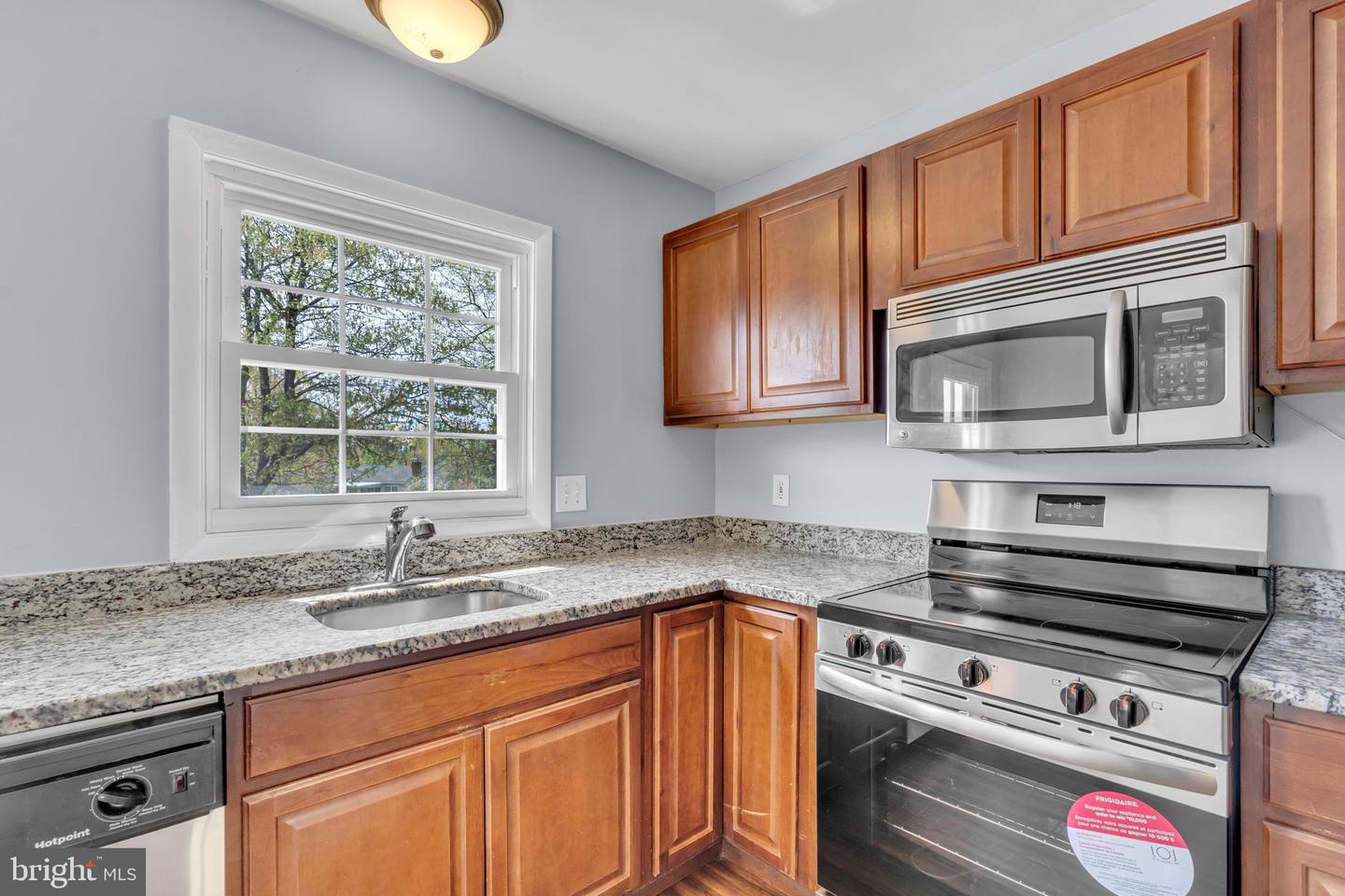 1243 SUMMERFIELD DR, HERNDON, Virginia 20170, 5 Bedrooms Bedrooms, ,3 BathroomsBathrooms,Residential,For sale,1243 SUMMERFIELD DR,VAFX2234512 MLS # VAFX2234512