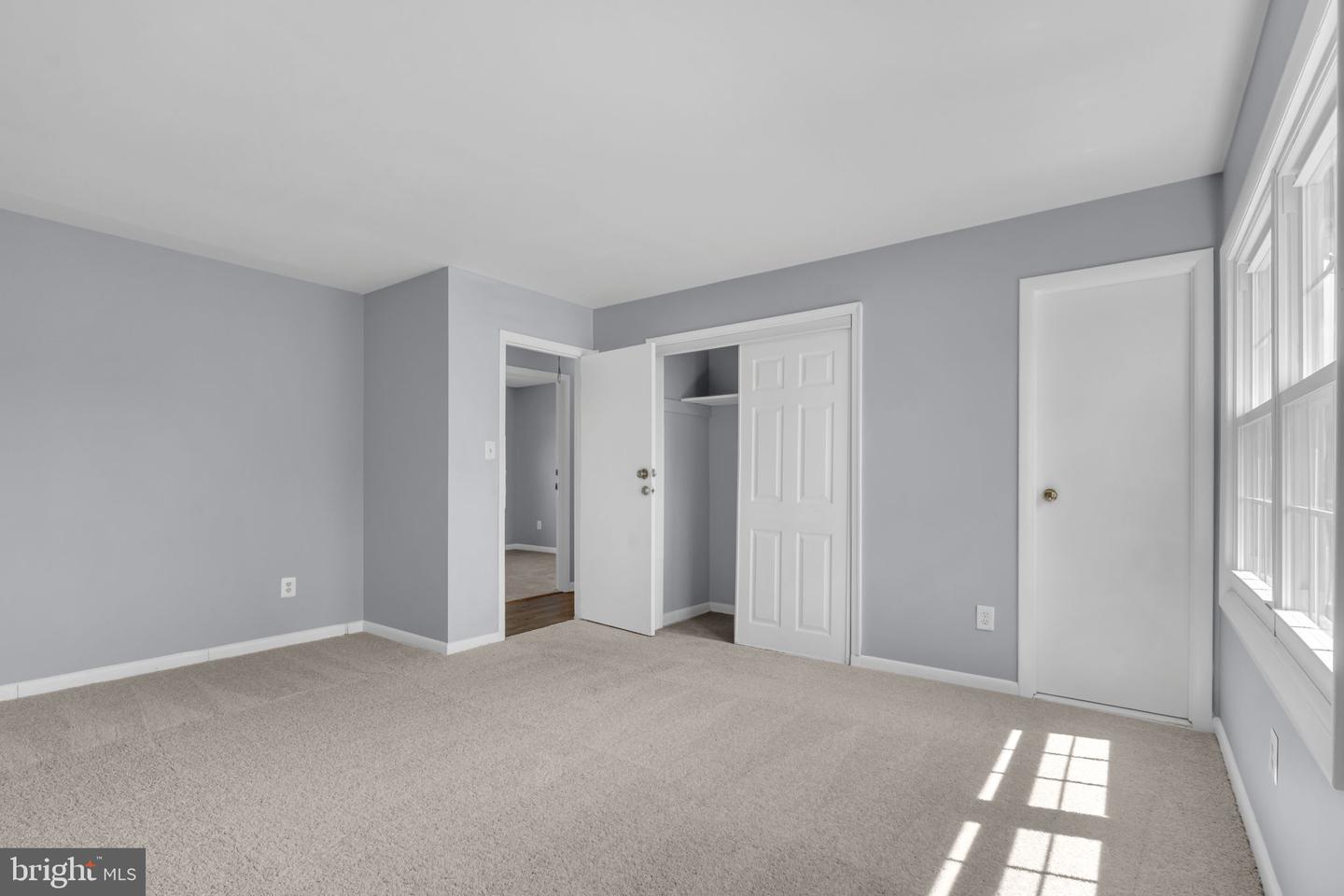 1243 SUMMERFIELD DR, HERNDON, Virginia 20170, 5 Bedrooms Bedrooms, ,3 BathroomsBathrooms,Residential,For sale,1243 SUMMERFIELD DR,VAFX2234512 MLS # VAFX2234512