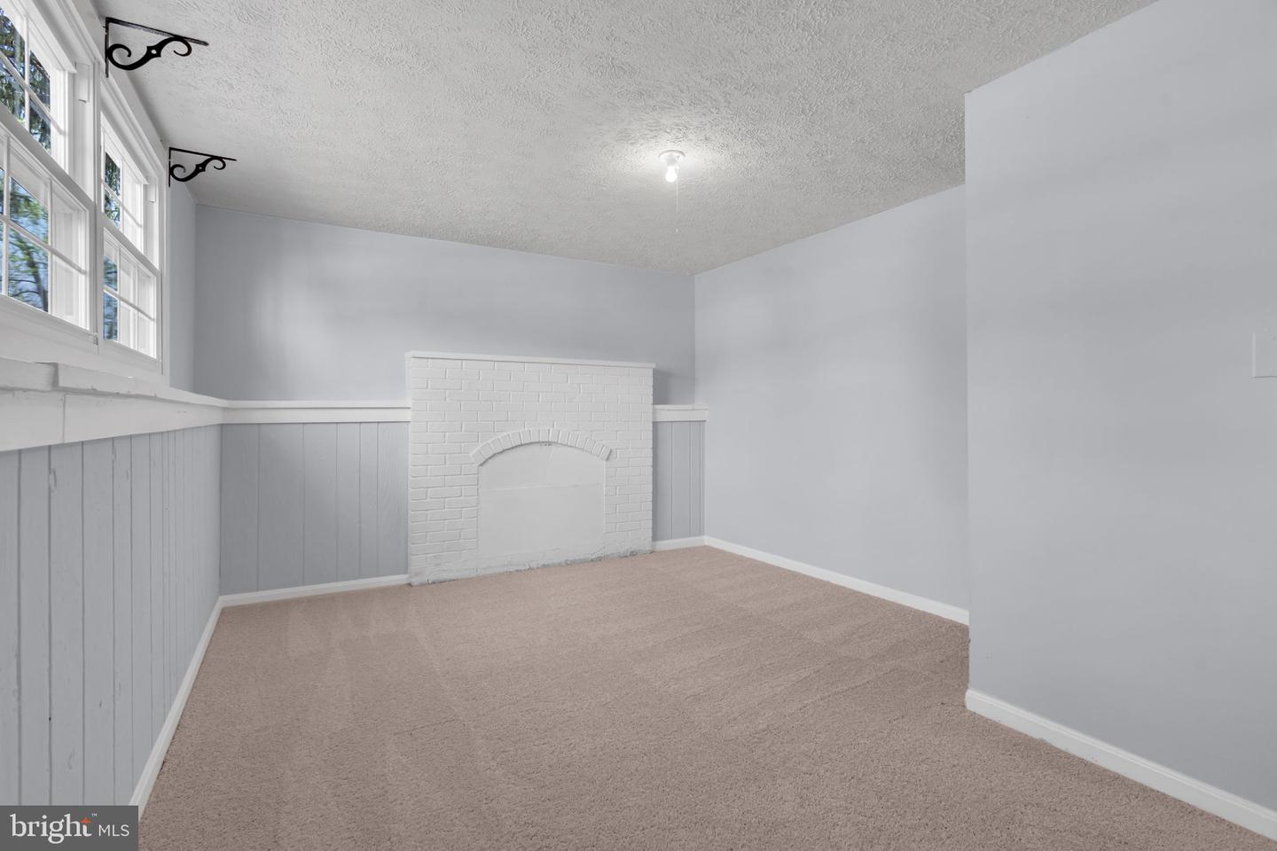 1243 SUMMERFIELD DR, HERNDON, Virginia 20170, 5 Bedrooms Bedrooms, ,3 BathroomsBathrooms,Residential,For sale,1243 SUMMERFIELD DR,VAFX2234512 MLS # VAFX2234512