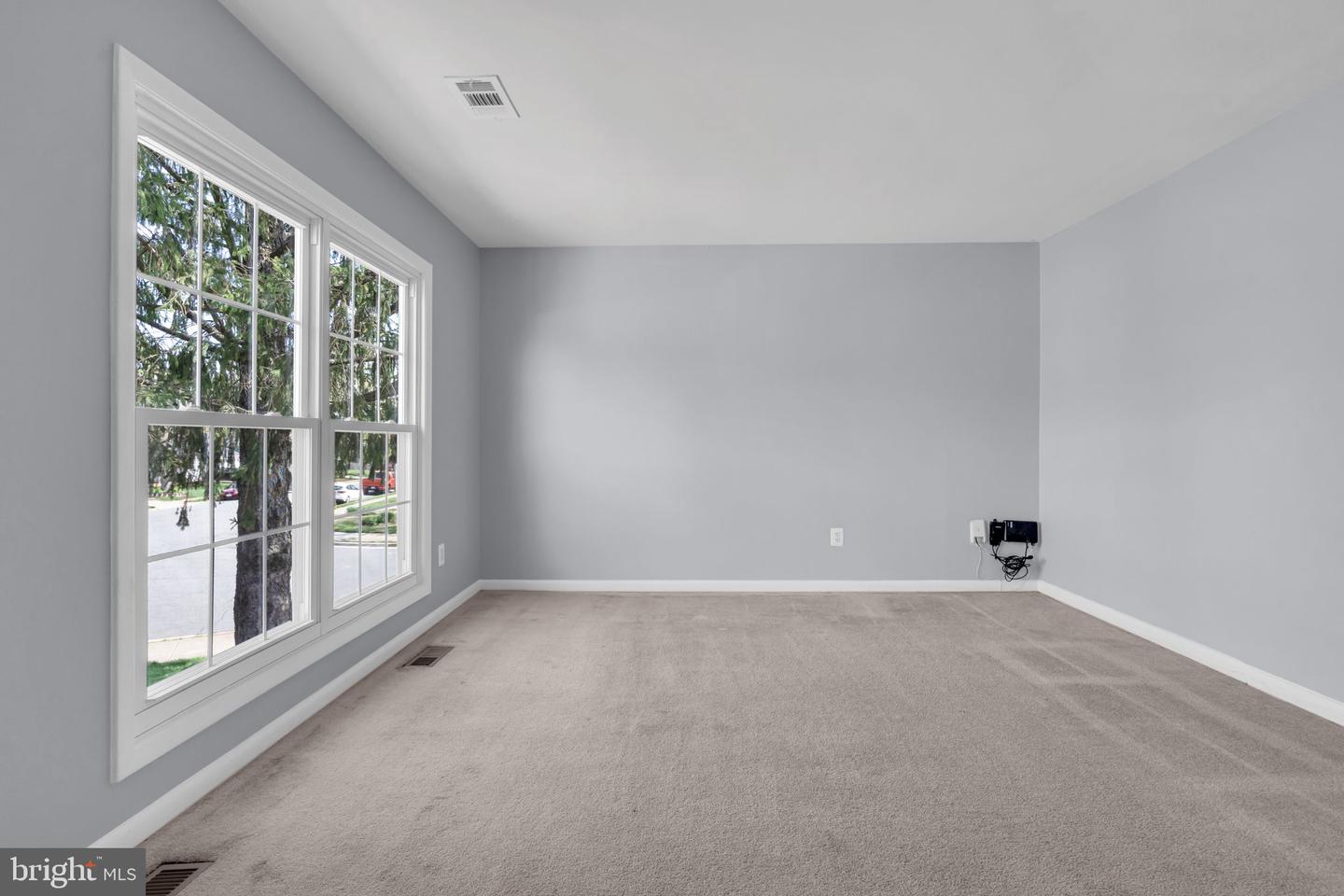 1243 SUMMERFIELD DR, HERNDON, Virginia 20170, 5 Bedrooms Bedrooms, ,3 BathroomsBathrooms,Residential,For sale,1243 SUMMERFIELD DR,VAFX2234512 MLS # VAFX2234512