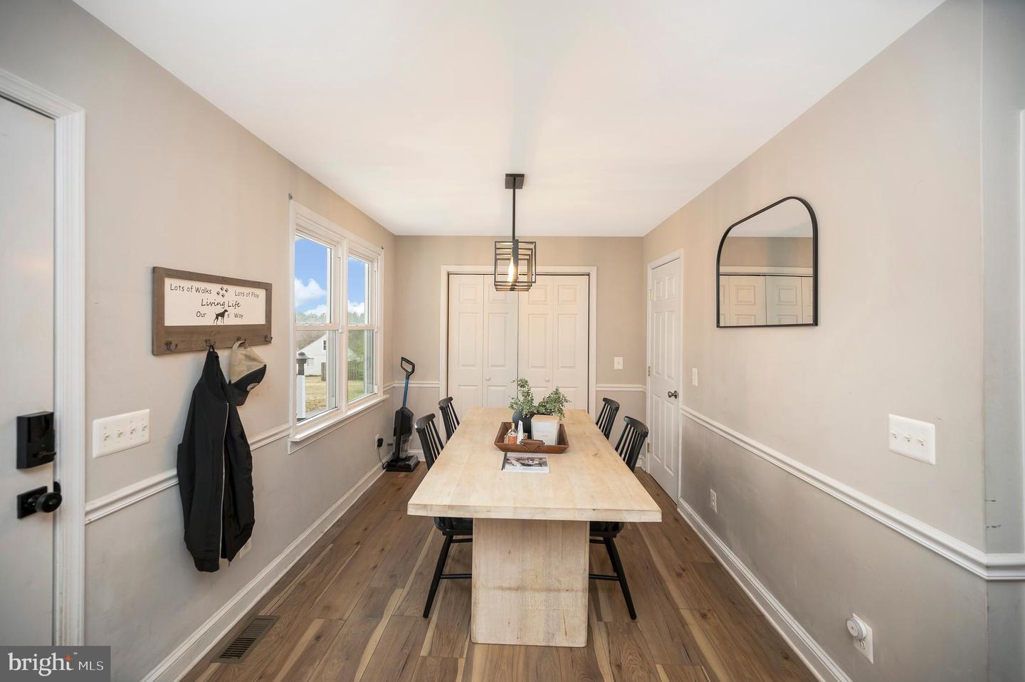 522 WHITE OAK RD, FREDERICKSBURG, Virginia 22405, 3 Bedrooms Bedrooms, ,2 BathroomsBathrooms,Residential,For sale,522 WHITE OAK RD,VAST2037916 MLS # VAST2037916
