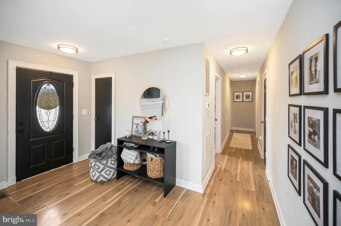 522 WHITE OAK RD, FREDERICKSBURG, Virginia 22405, 3 Bedrooms Bedrooms, ,2 BathroomsBathrooms,Residential,For sale,522 WHITE OAK RD,VAST2037916 MLS # VAST2037916