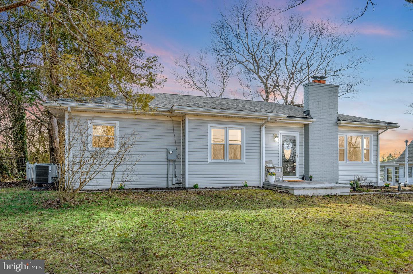 522 WHITE OAK RD, FREDERICKSBURG, Virginia 22405, 3 Bedrooms Bedrooms, ,2 BathroomsBathrooms,Residential,For sale,522 WHITE OAK RD,VAST2037916 MLS # VAST2037916