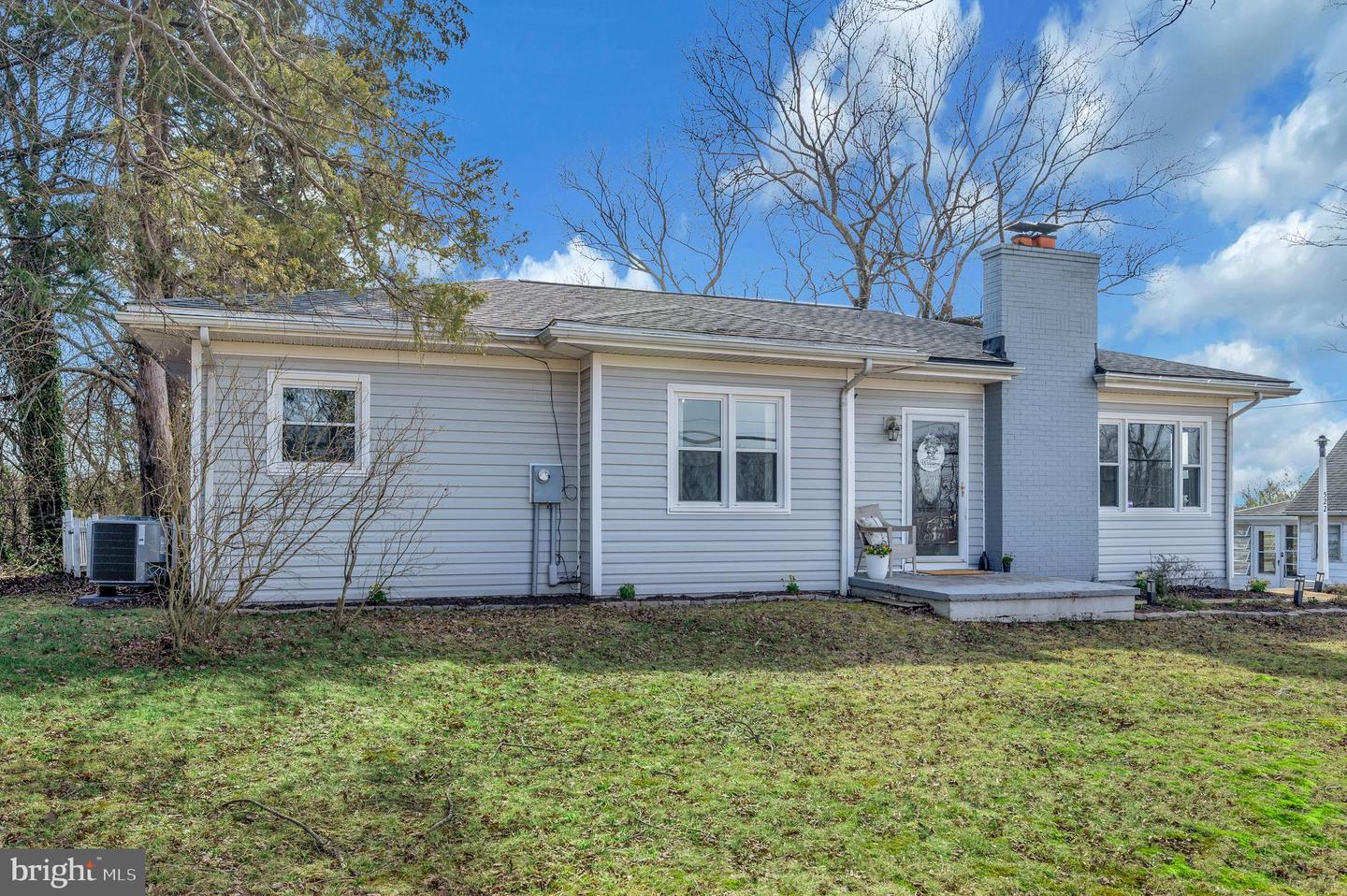 522 WHITE OAK RD, FREDERICKSBURG, Virginia 22405, 3 Bedrooms Bedrooms, ,2 BathroomsBathrooms,Residential,For sale,522 WHITE OAK RD,VAST2037916 MLS # VAST2037916