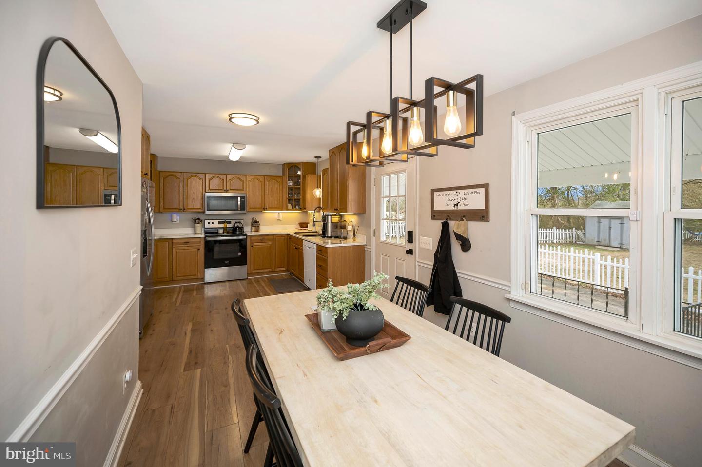 522 WHITE OAK RD, FREDERICKSBURG, Virginia 22405, 3 Bedrooms Bedrooms, ,2 BathroomsBathrooms,Residential,For sale,522 WHITE OAK RD,VAST2037916 MLS # VAST2037916