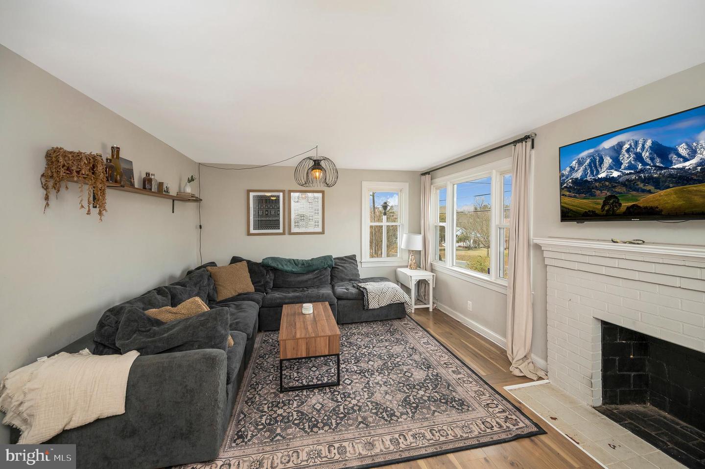 522 WHITE OAK RD, FREDERICKSBURG, Virginia 22405, 3 Bedrooms Bedrooms, ,2 BathroomsBathrooms,Residential,For sale,522 WHITE OAK RD,VAST2037916 MLS # VAST2037916