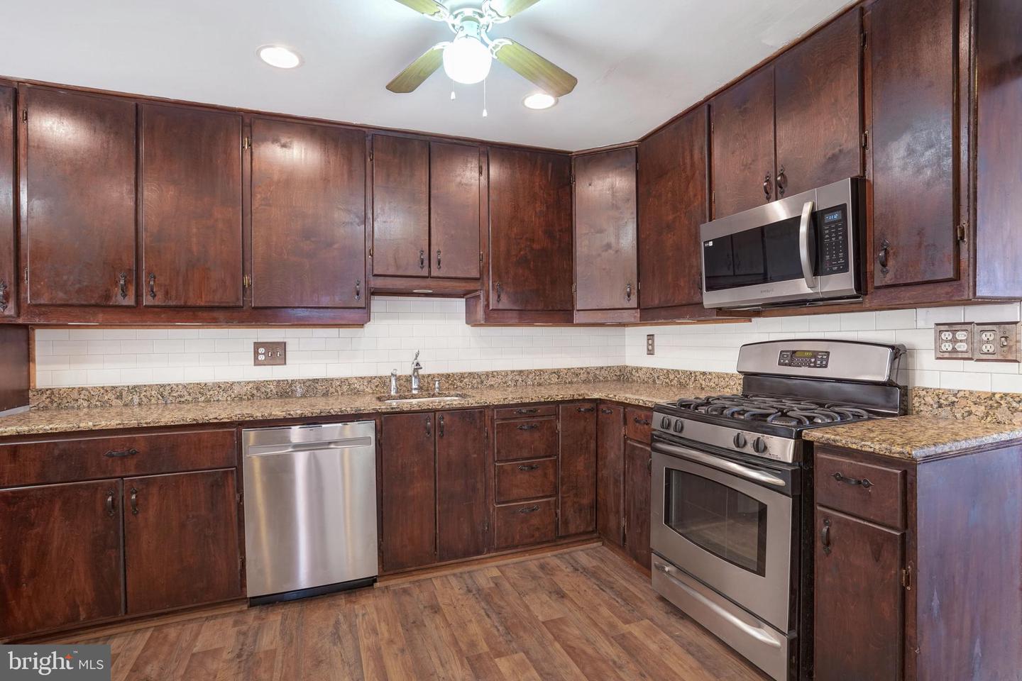 6710 RED JACKET RD, SPRINGFIELD, Virginia 22152, 4 Bedrooms Bedrooms, ,2 BathroomsBathrooms,Residential,For sale,6710 RED JACKET RD,VAFX2234870 MLS # VAFX2234870