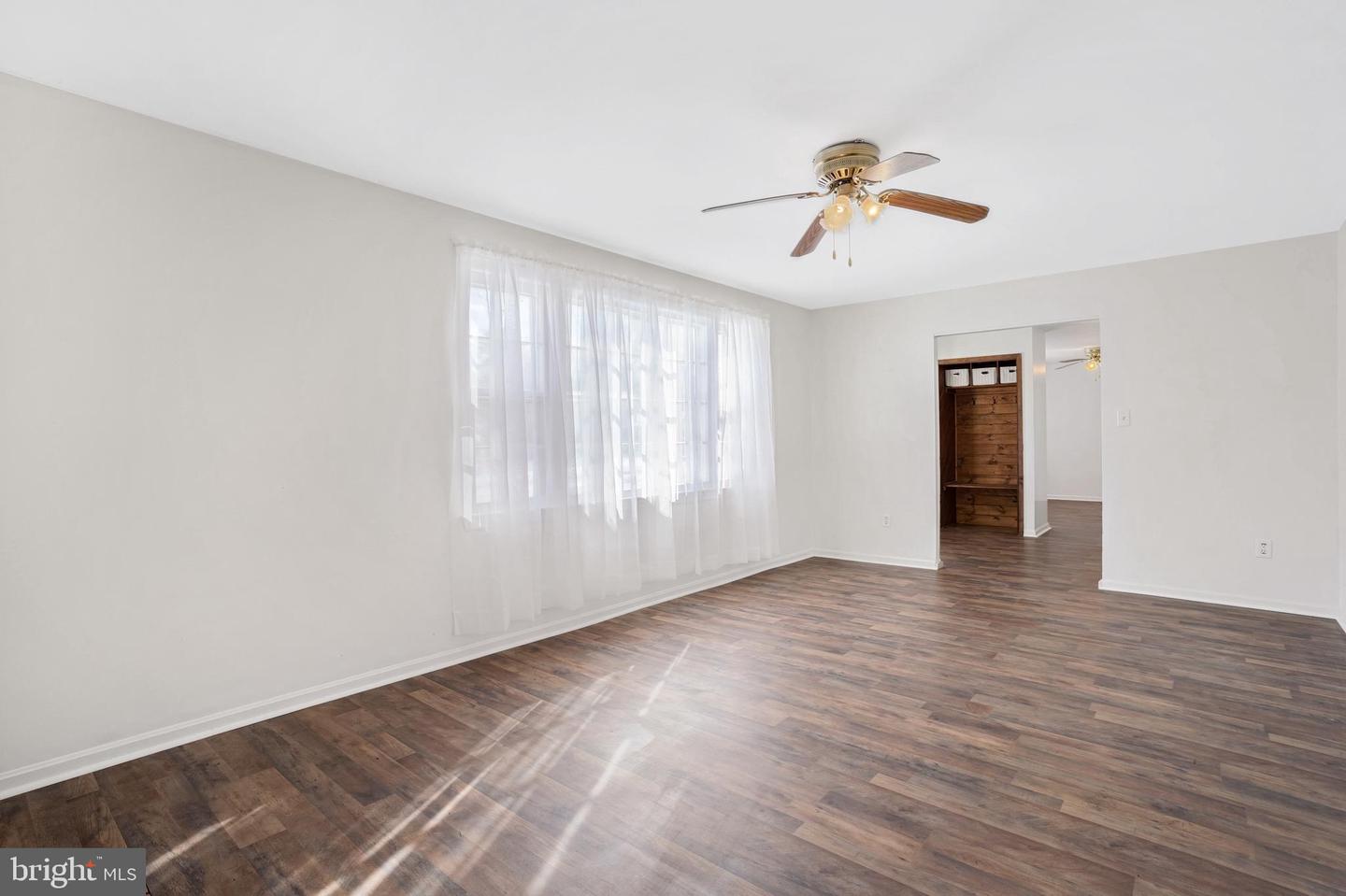6710 RED JACKET RD, SPRINGFIELD, Virginia 22152, 4 Bedrooms Bedrooms, ,2 BathroomsBathrooms,Residential,For sale,6710 RED JACKET RD,VAFX2234870 MLS # VAFX2234870