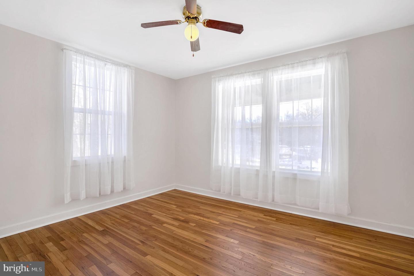 6710 RED JACKET RD, SPRINGFIELD, Virginia 22152, 4 Bedrooms Bedrooms, ,2 BathroomsBathrooms,Residential,For sale,6710 RED JACKET RD,VAFX2234870 MLS # VAFX2234870