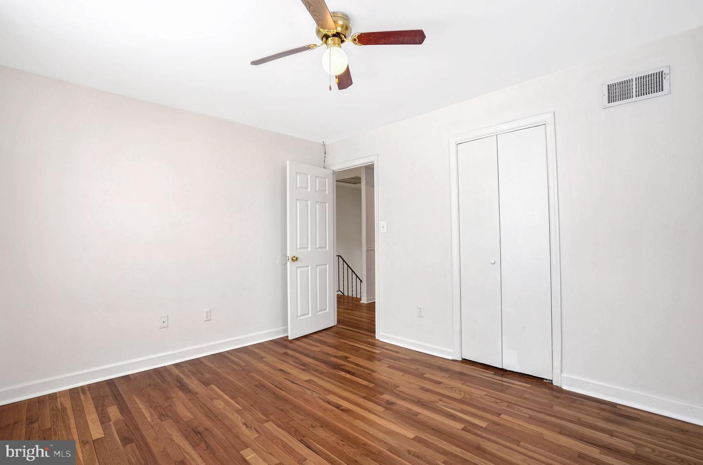 6710 RED JACKET RD, SPRINGFIELD, Virginia 22152, 4 Bedrooms Bedrooms, ,2 BathroomsBathrooms,Residential,For sale,6710 RED JACKET RD,VAFX2234870 MLS # VAFX2234870
