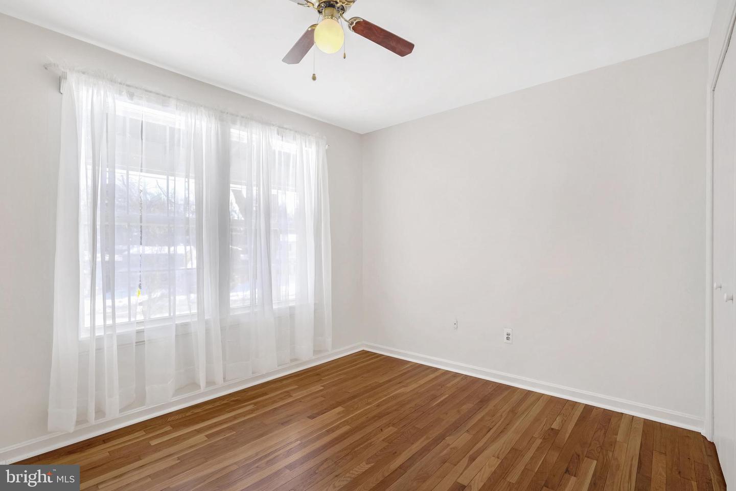 6710 RED JACKET RD, SPRINGFIELD, Virginia 22152, 4 Bedrooms Bedrooms, ,2 BathroomsBathrooms,Residential,For sale,6710 RED JACKET RD,VAFX2234870 MLS # VAFX2234870