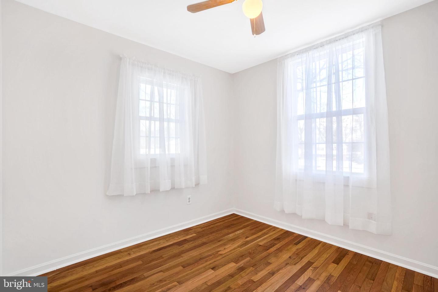 6710 RED JACKET RD, SPRINGFIELD, Virginia 22152, 4 Bedrooms Bedrooms, ,2 BathroomsBathrooms,Residential,For sale,6710 RED JACKET RD,VAFX2234870 MLS # VAFX2234870