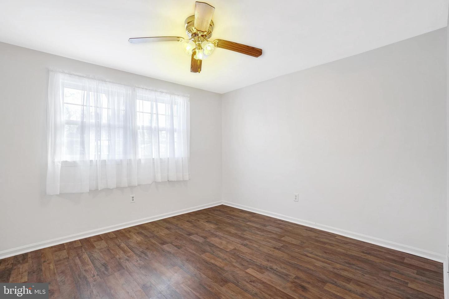 6710 RED JACKET RD, SPRINGFIELD, Virginia 22152, 4 Bedrooms Bedrooms, ,2 BathroomsBathrooms,Residential,For sale,6710 RED JACKET RD,VAFX2234870 MLS # VAFX2234870
