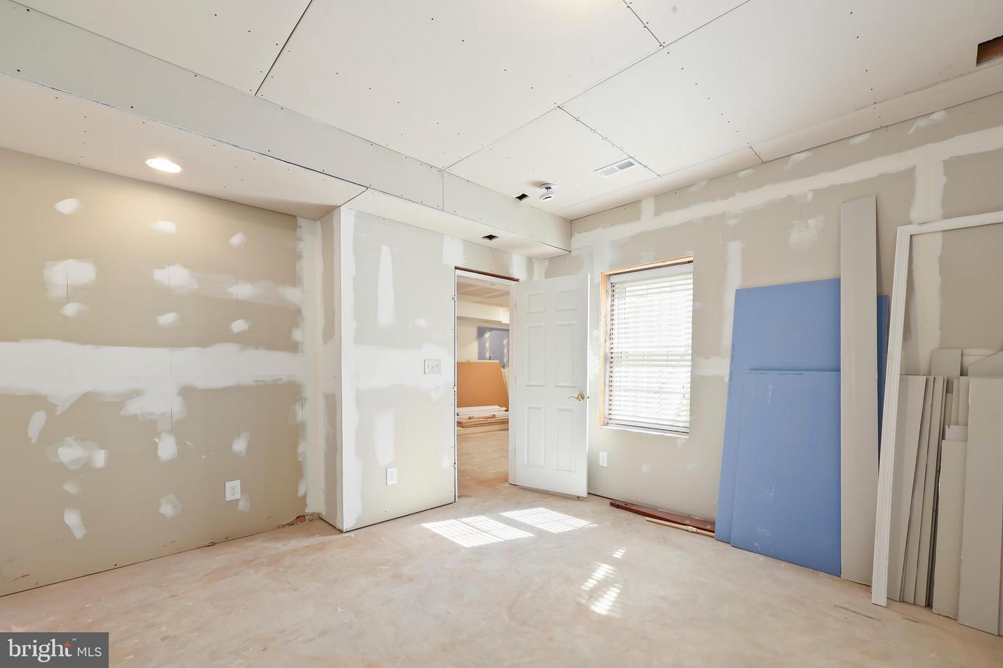 8849 BROWN THRASHER CT, GAINESVILLE, Virginia 20155, 4 Bedrooms Bedrooms, ,4 BathroomsBathrooms,Residential,For sale,8849 BROWN THRASHER CT,VAPW2092246 MLS # VAPW2092246