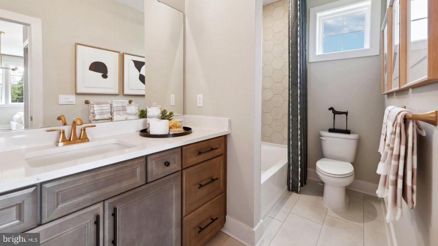 8260 COLLING MANOR CT, ALEXANDRIA, Virginia 22308, 6 Bedrooms Bedrooms, ,6 BathroomsBathrooms,Residential,For sale,8260 COLLING MANOR CT,VAFX2234924 MLS # VAFX2234924