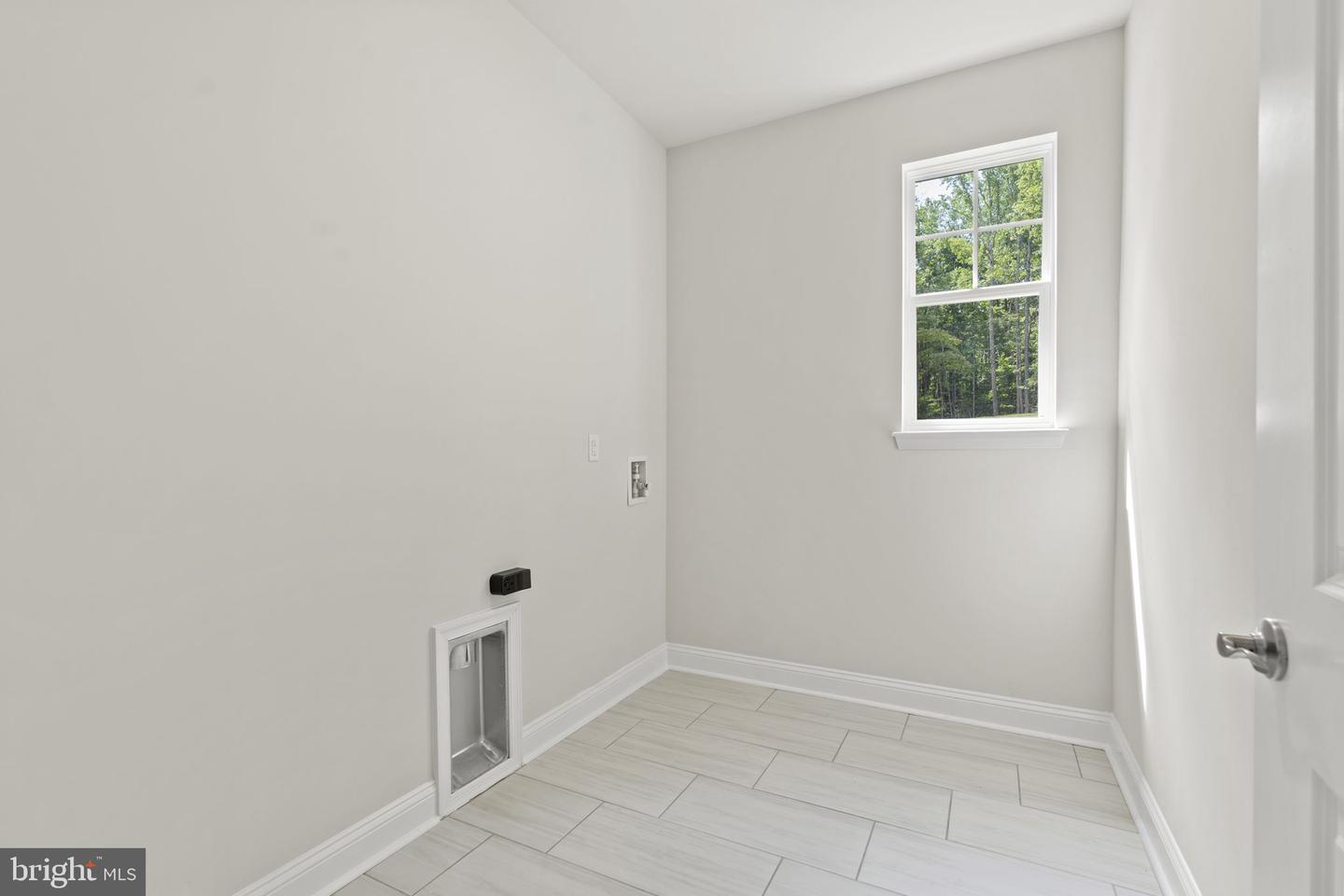 5316 ARBOR PL, WILLIAMSBURG, Virginia 23188, 3 Bedrooms Bedrooms, ,3 BathroomsBathrooms,Residential,For sale,5316 ARBOR PL,VAJC2000428 MLS # VAJC2000428