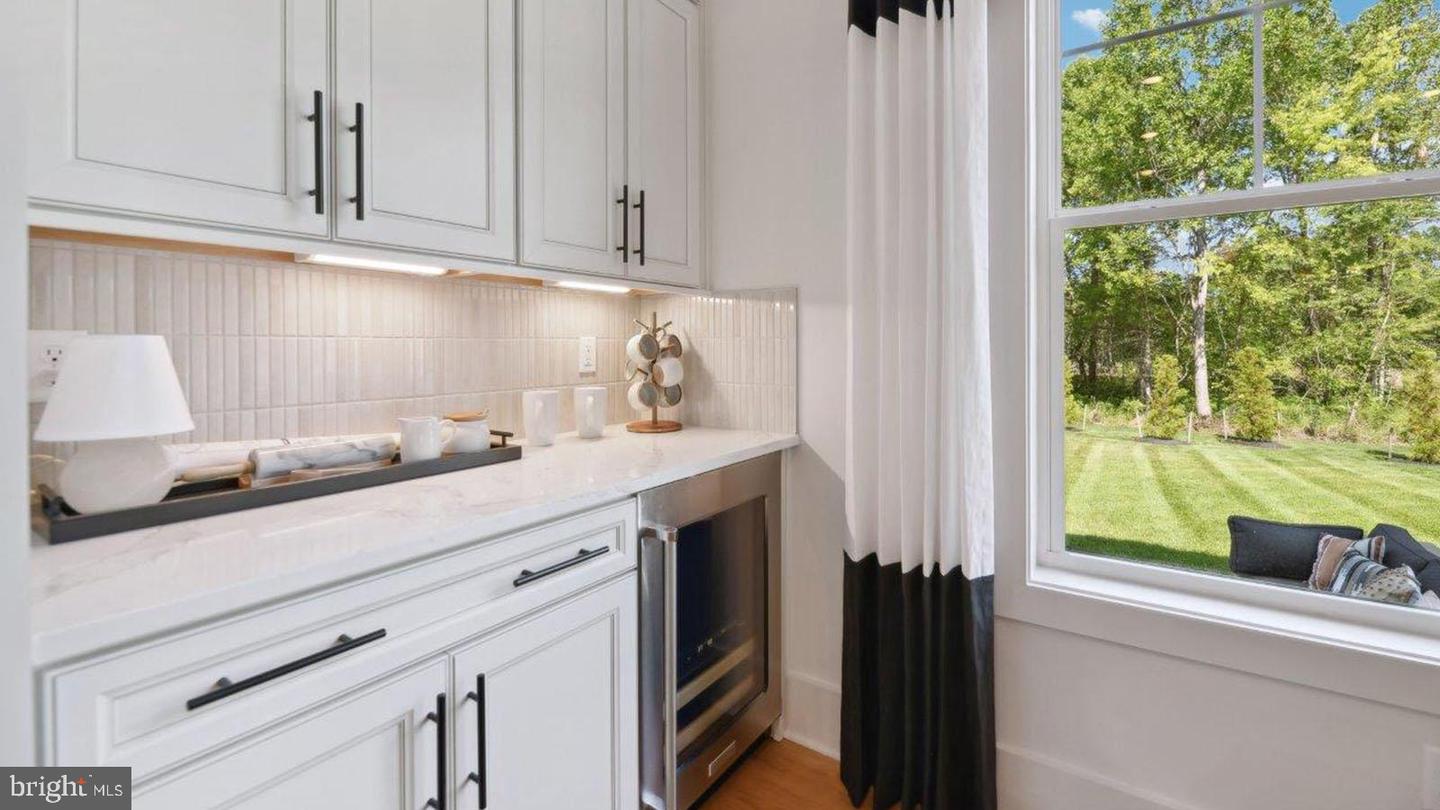 8272 COLLING MANOR CT, ALEXANDRIA, Virginia 22308, 6 Bedrooms Bedrooms, ,6 BathroomsBathrooms,Residential,For sale,8272 COLLING MANOR CT,VAFX2234962 MLS # VAFX2234962