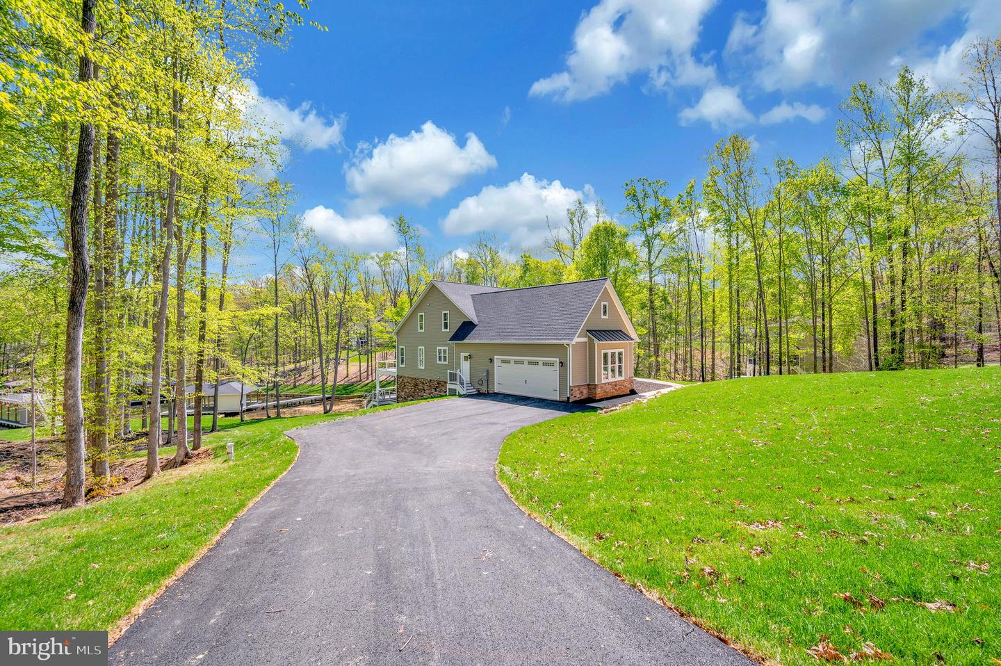 44 DEEP CREEK CIR, BUMPASS, Virginia 23024, 5 Bedrooms Bedrooms, ,4 BathroomsBathrooms,Residential,For sale,44 DEEP CREEK CIR,VALA2007216 MLS # VALA2007216