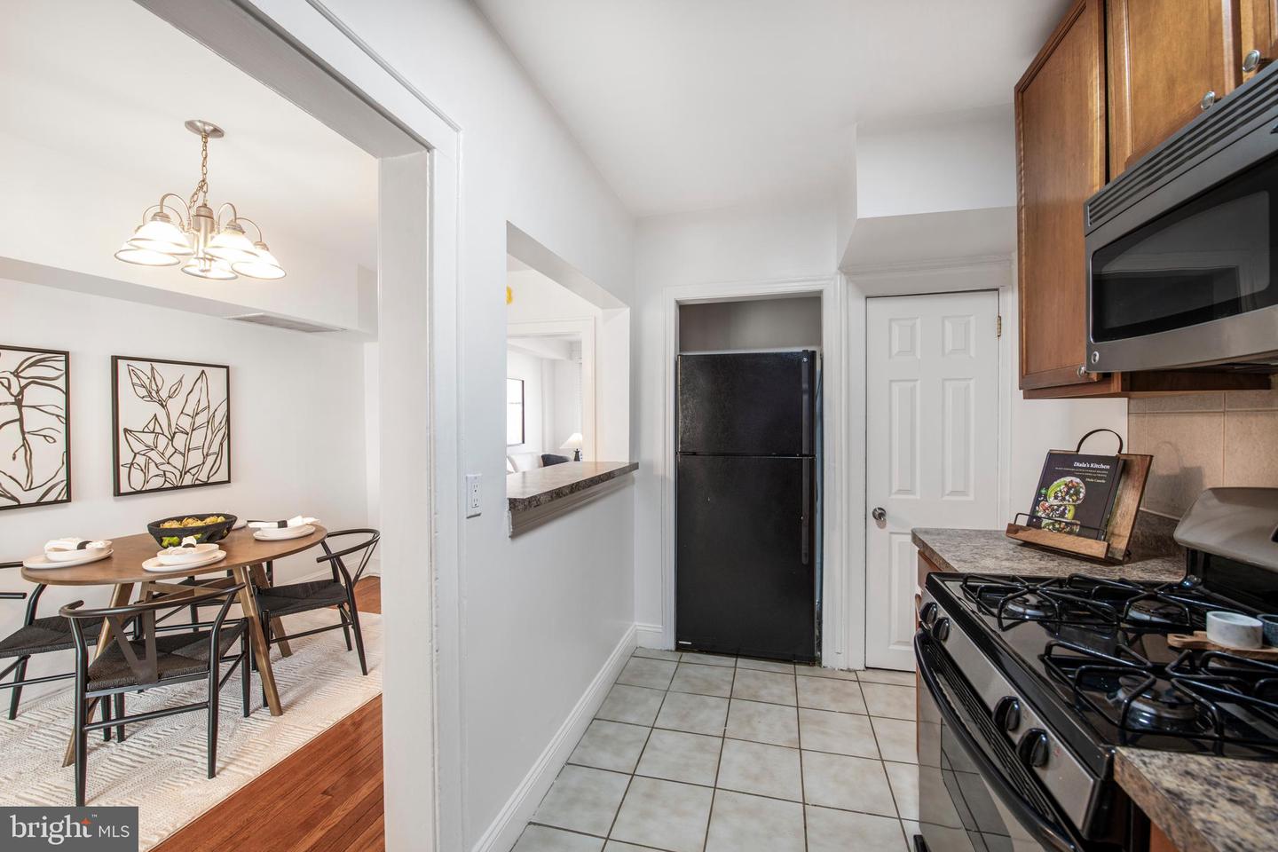 535 24TH ST NE, WASHINGTON, District Of Columbia 20002, 2 Bedrooms Bedrooms, 9 Rooms Rooms,2 BathroomsBathrooms,Residential,For sale,535 24TH ST NE,DCDC2185468 MLS # DCDC2185468