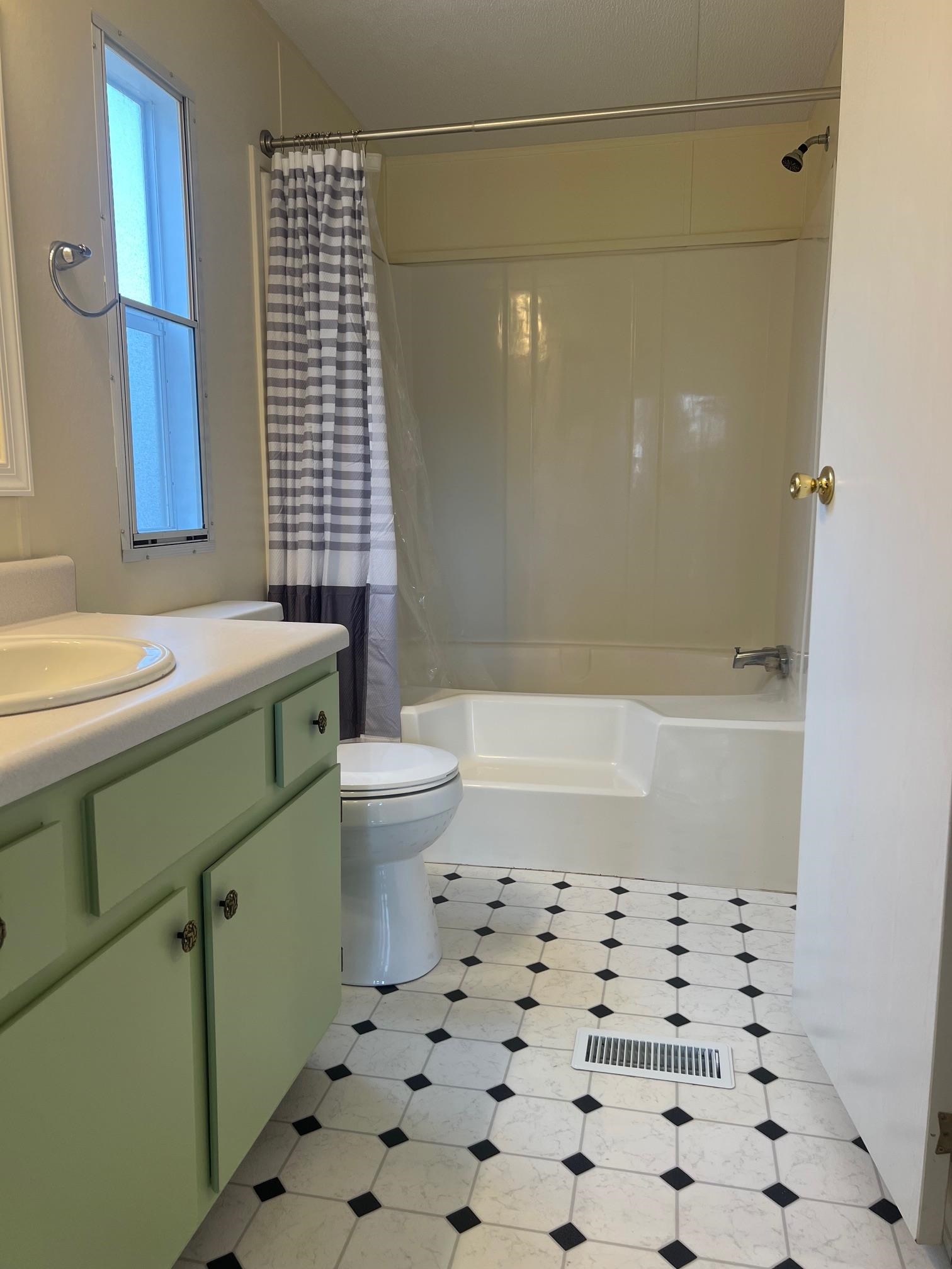 34 JOHNSON ST, CRAIGSVILLE, Virginia 24430, 3 Bedrooms Bedrooms, ,2 BathroomsBathrooms,Residential,34 JOHNSON ST,662305 MLS # 662305